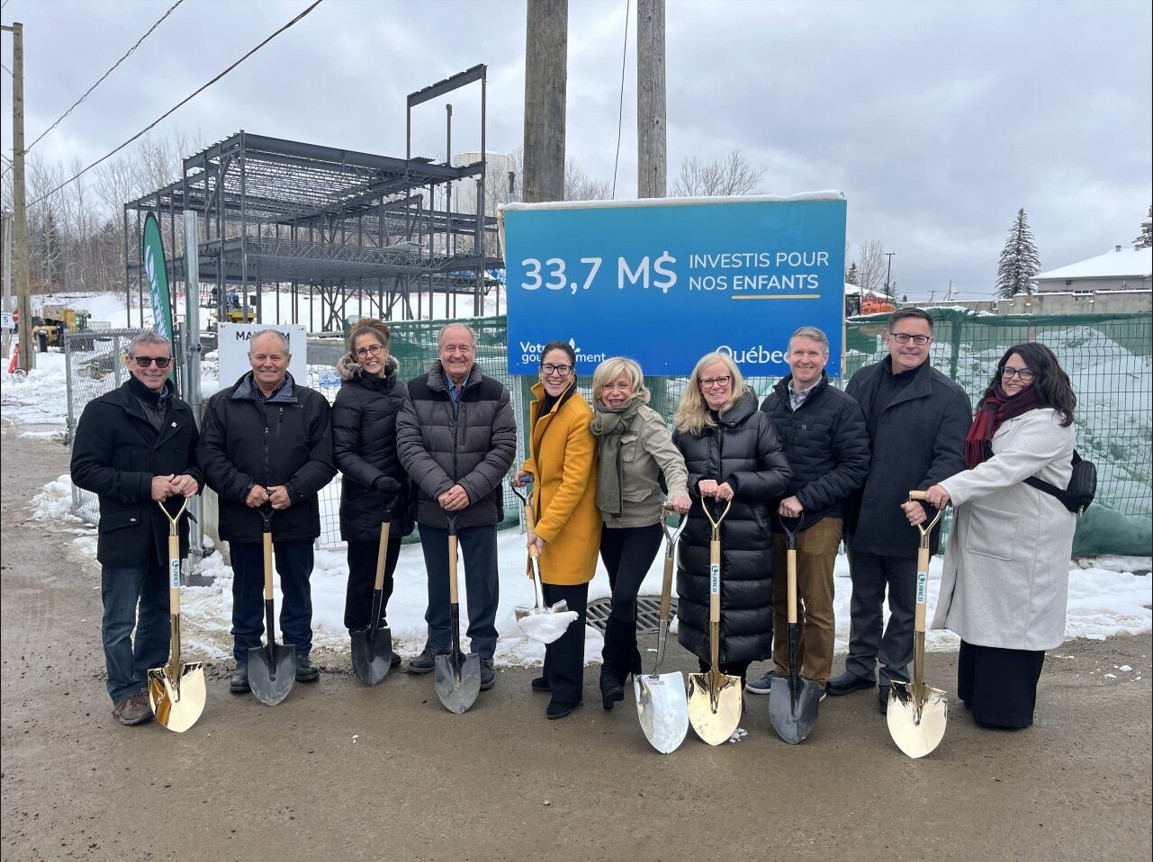 Christian Goulet, Mario Frigon, Julie Riopel, Gaétan Gravel, Sonia LeBel, Caroline Proulx, Pascale Damato, Martin St-Pierre Audet, Jonathan Fontaine et Marie-Lou Parent.
Photo gracieuseté