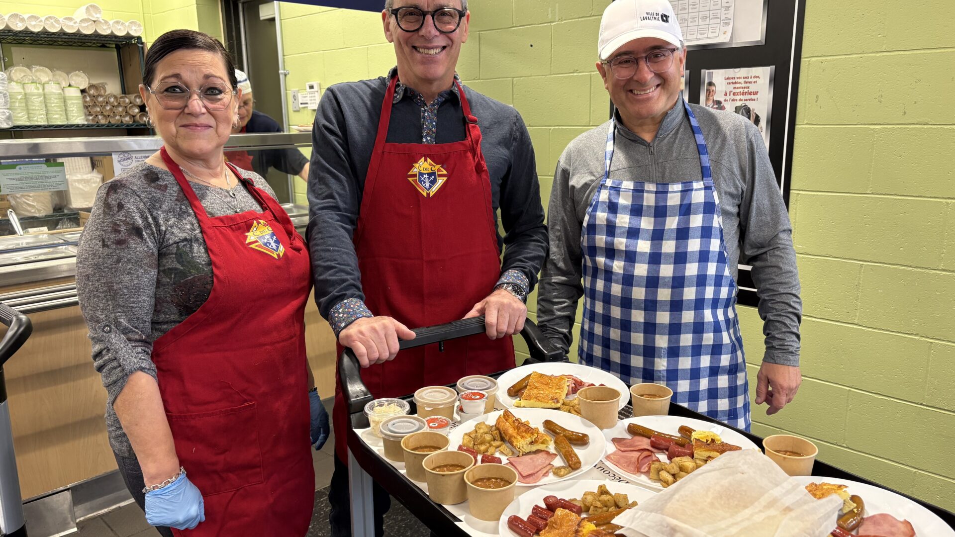 Guylaine Legault, conseillère municipale, Christian Goulet, maire de Lavaltrie, et Jocelyn Guévremont, conseiller municipal. (Photo gracieuseté)