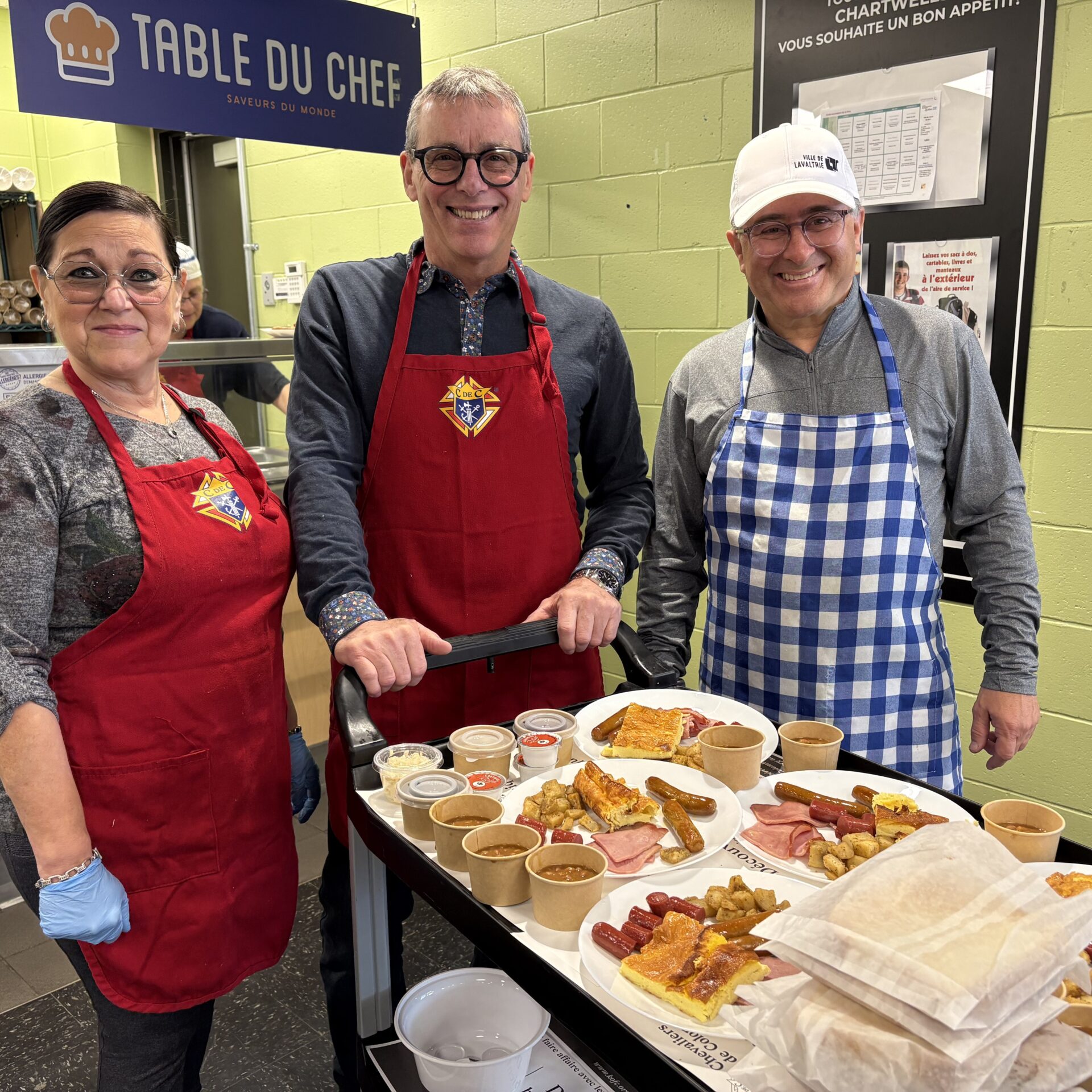 Guylaine Legault, conseillère municipale, Christian Goulet, maire de Lavaltrie, et Jocelyn Guévremont, conseiller municipal. (Photo gracieuseté)