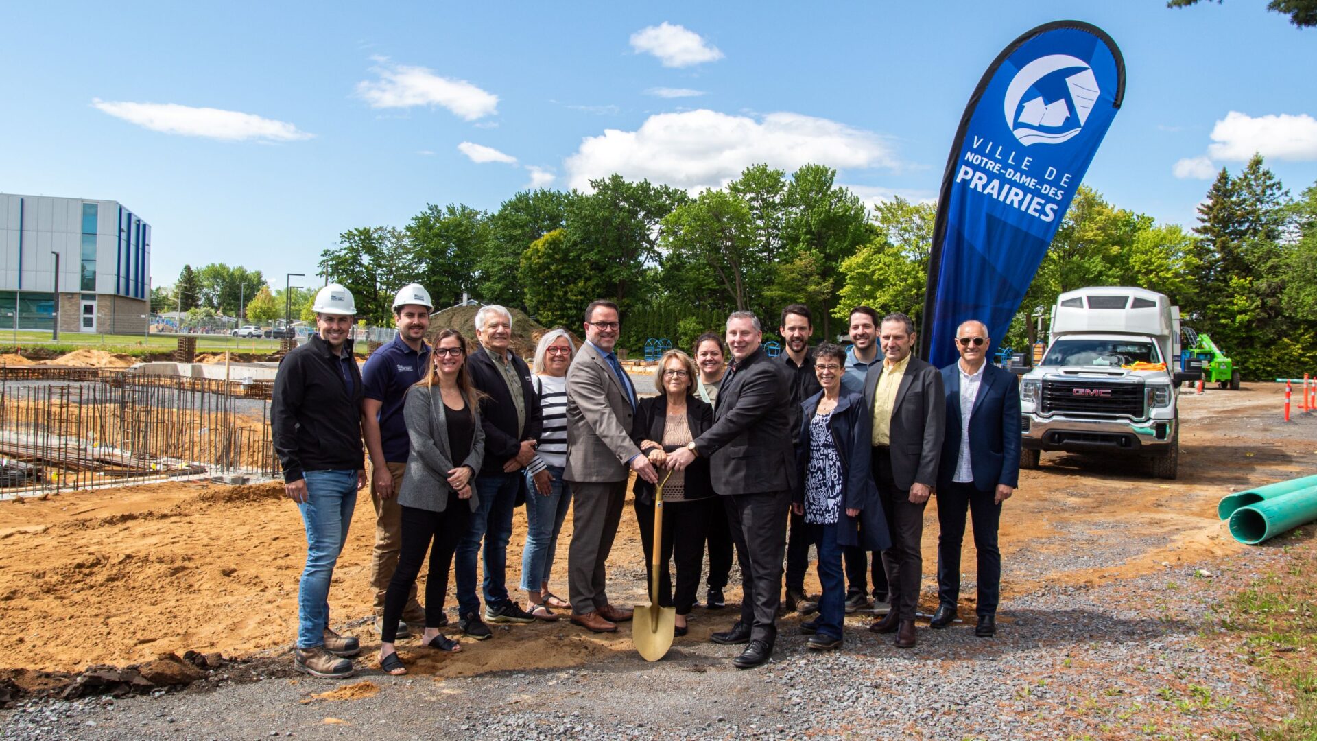 Julien Laplante, Philippe Denis, Marie-Andrée Breault, Jean-Guy Forget, Nicole Chevalier, François St-Louis, Suzanne Dauphin, Stéphanie Godin, David Immelé, Michaël Morin, Marie-Christine Laroche, Raphaël Lauzon, Serge Adam et Vincent Renaud.  Photo gracieuseté