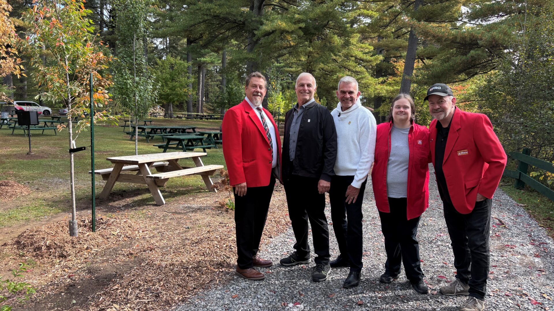 Michel Lafontaine, Raymond Rougeau, Raynald Michaud (conseiller), Emmanuelle Lane et Pierre Lane. (Photo Médialo - Élise Brouillette)