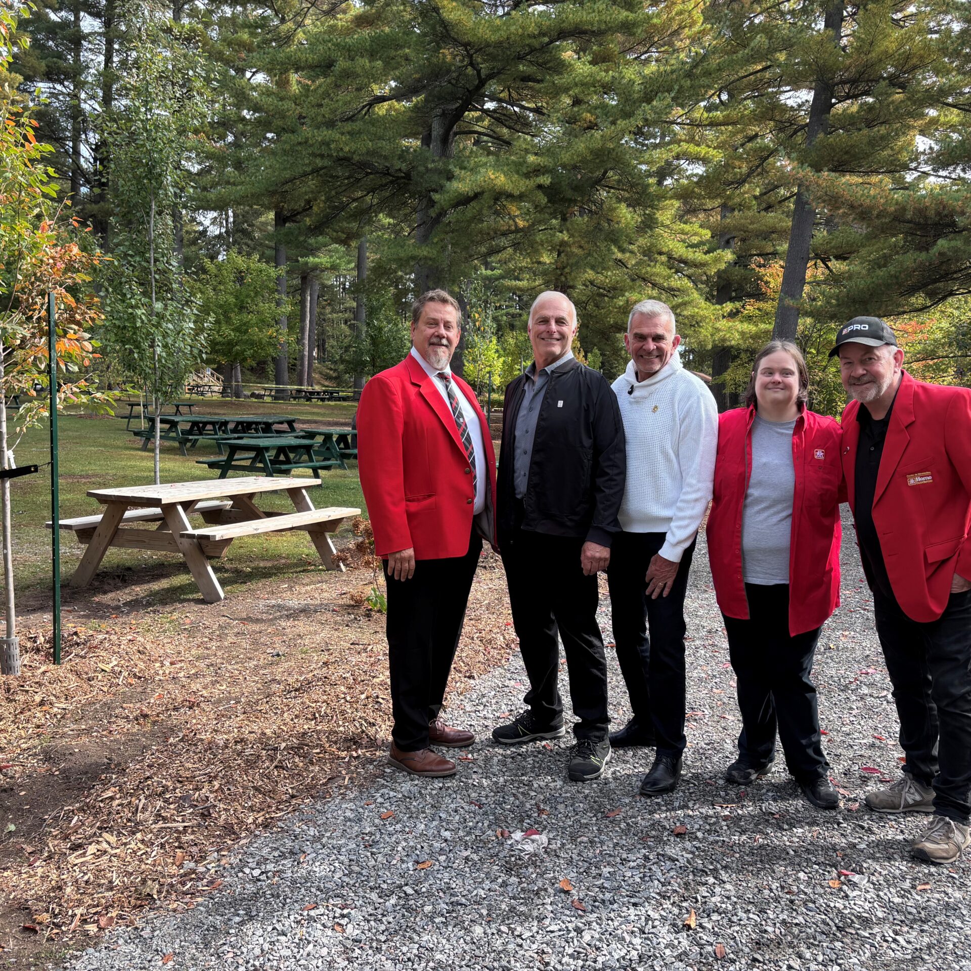 Michel Lafontaine, Raymond Rougeau, Raynald Michaud (conseiller), Emmanuelle Lane et Pierre Lane. (Photo Médialo - Élise Brouillette)