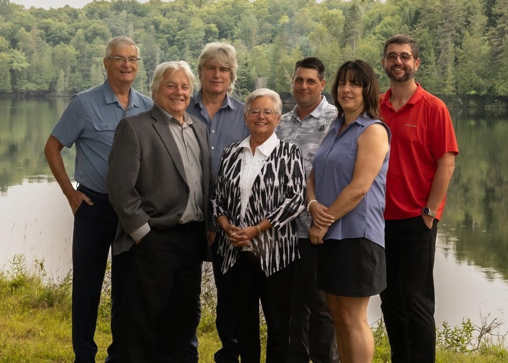 Yvon Caron (district 2), Richard Hétu (district 3), Jean-Guy Thibault (district 1), Michelle Joly, Francis Morin (district 4), Isabelle Ducharme (district 6) et Éric Dieumegarde (district 5). (Photo gracieuseté)