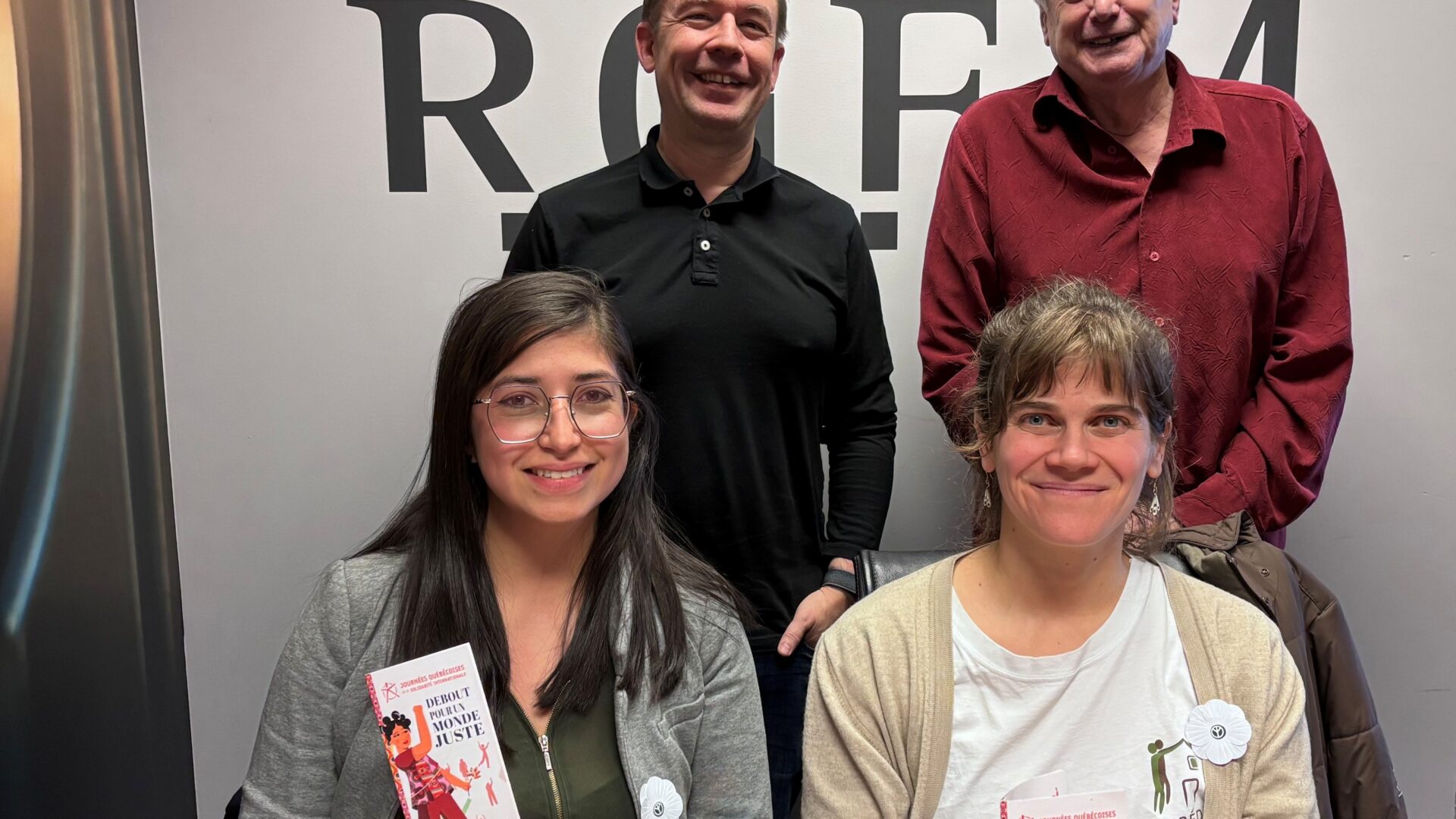 À l’avant : Laura Vergara et Lyne Lamarre. À l’arrière : Frédéric Venne et Gilbert Boulet. (Photo Médialo – Élise Brouillette)