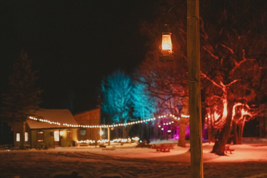 La magie de Noël s'installe au Village Canadiana. (Photo gracieuseté)
