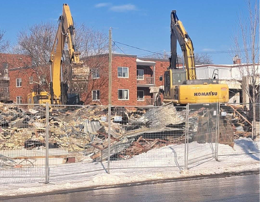 La démolition du bâtiment qui était situé au 632, de Lanaudière, à Joliette. (Photo gracieuseté)