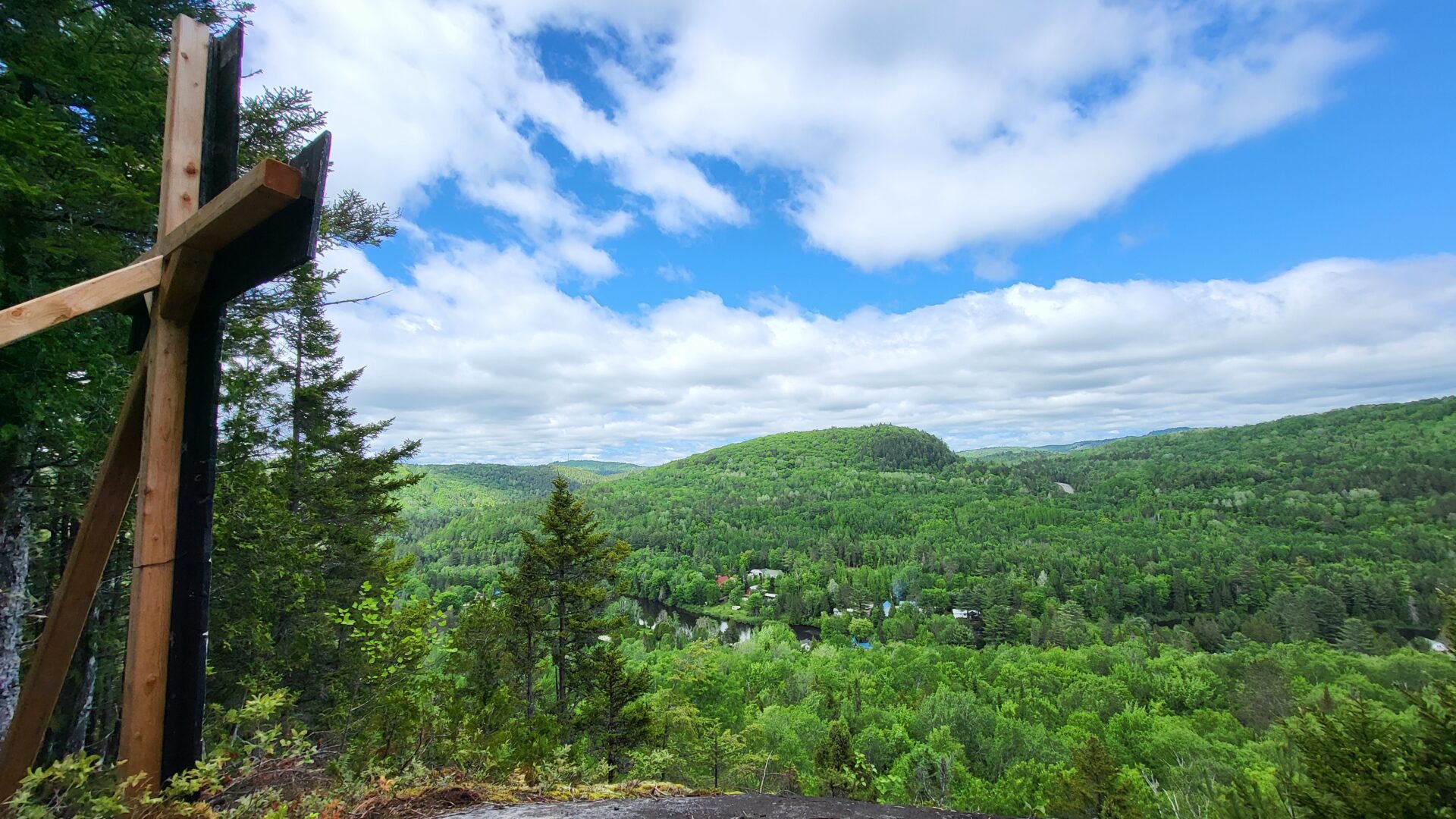 Le point de vue de la Croix. 
Photo Médialo - Mélissa Blouin 