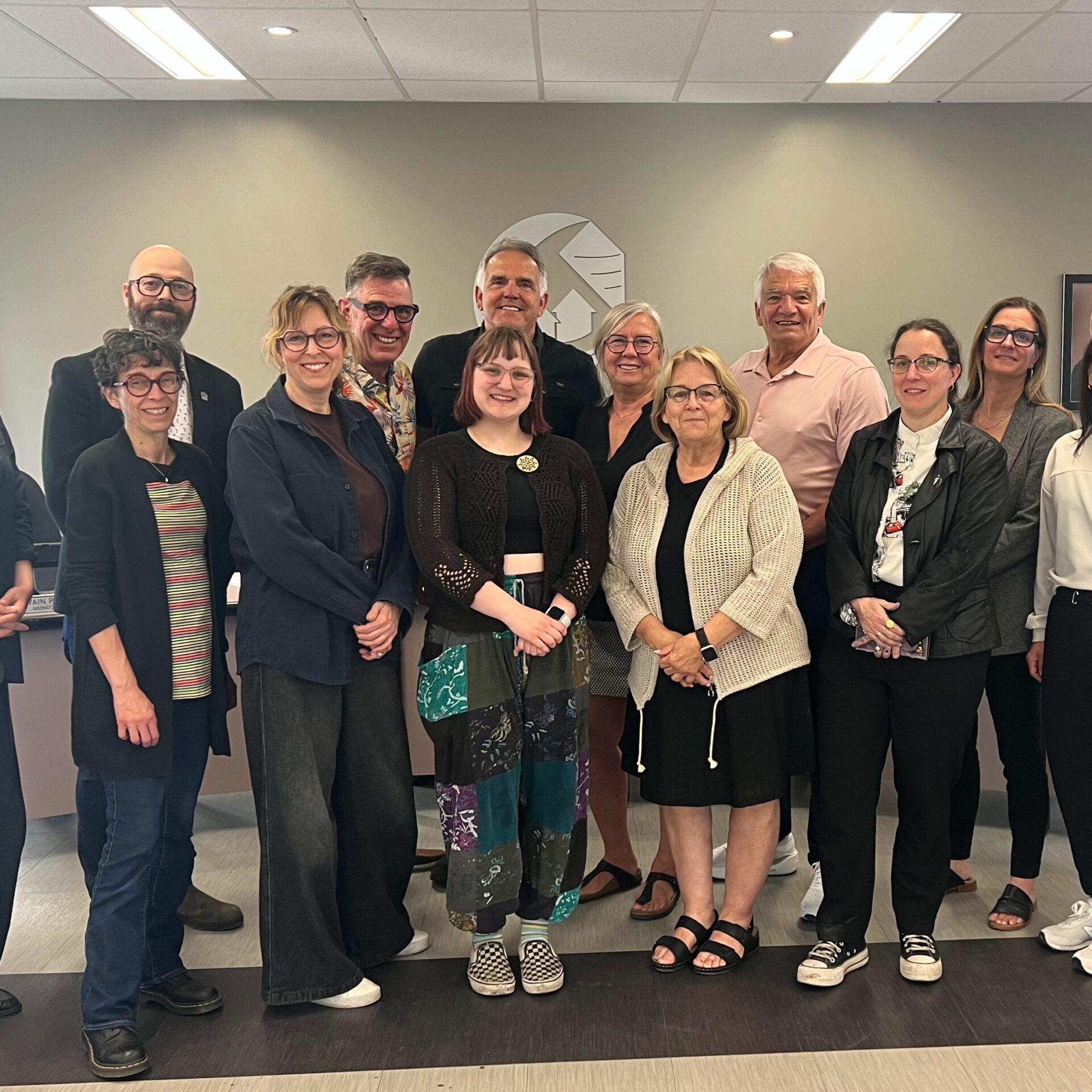Béatrice Boily, Marie-Christine Laroche, Régis Soucy, Marie-Didace Doyon, Sylvain Picard, Sylvain Ste-Marie, Raphaëlle Paquette, Nicole Chevalier, Suzanne Dauphin, Jean-Guy Forget, Bénédicte Lesuisse, Marie-Andrée Breault, Karine Marois et Serge Adam. Photo gracieuseté