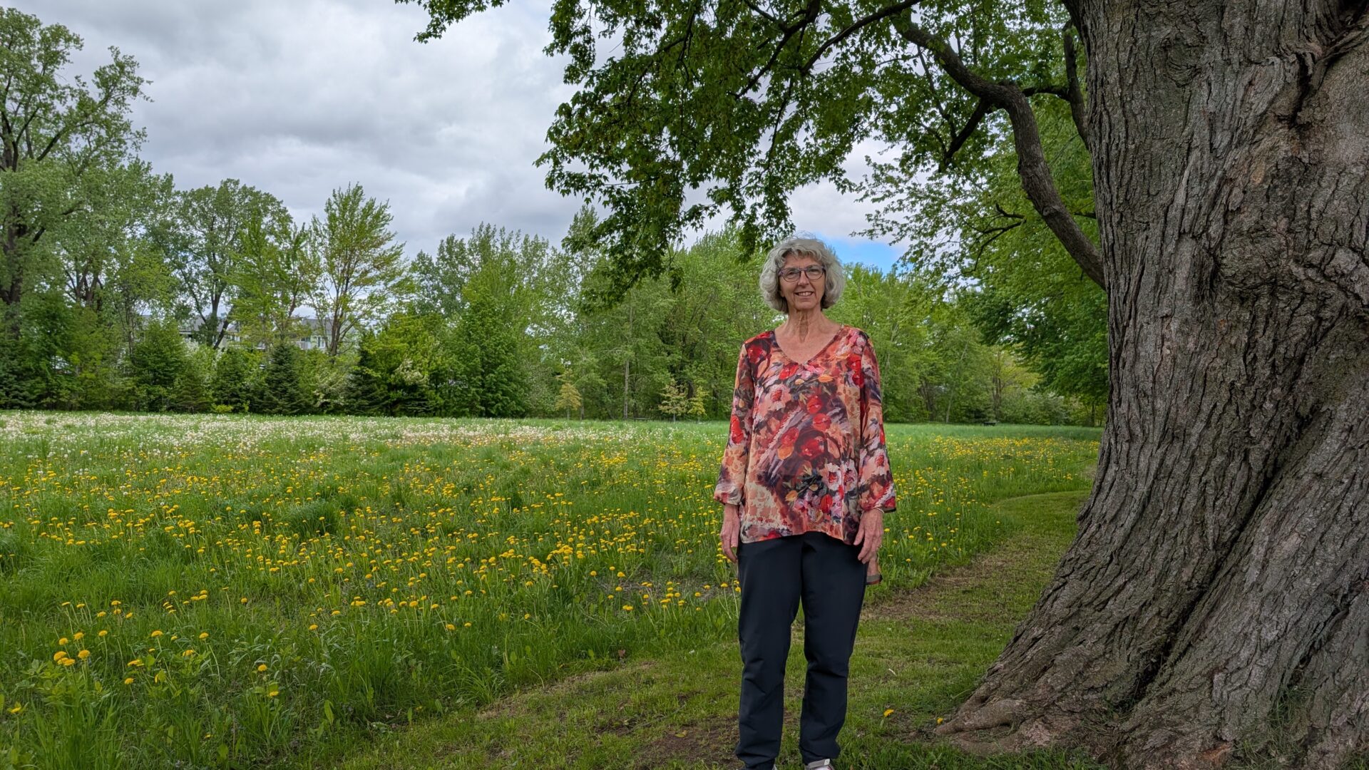 Ginette Gagnon est la co-instigatrice du projet de forêt nourricière dans le parc de la Chèvrerie-des-Berges. (Photo Médialo – Jason Joly)
