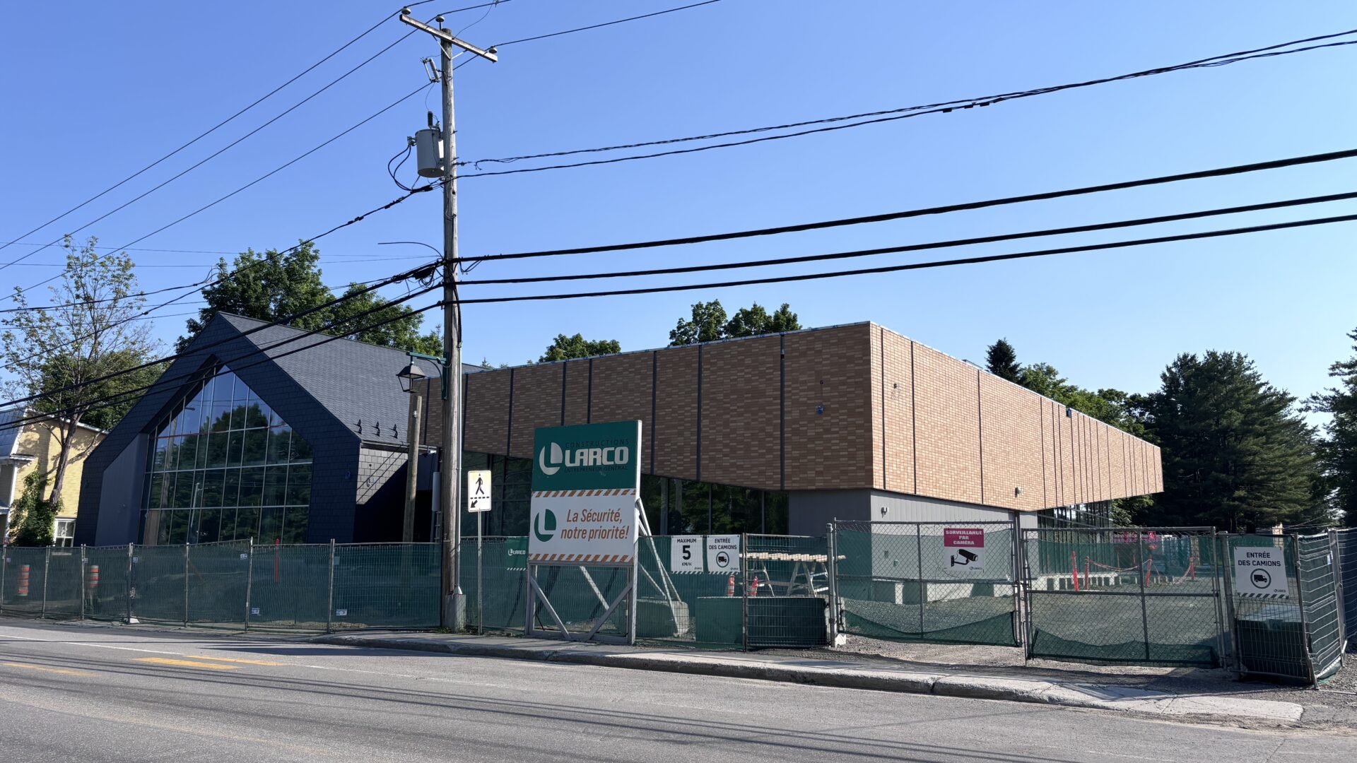 Le chantier de la bibliothèque et du centre communautaire de Rawdon. (Photo Médialo- Élise Brouillette)