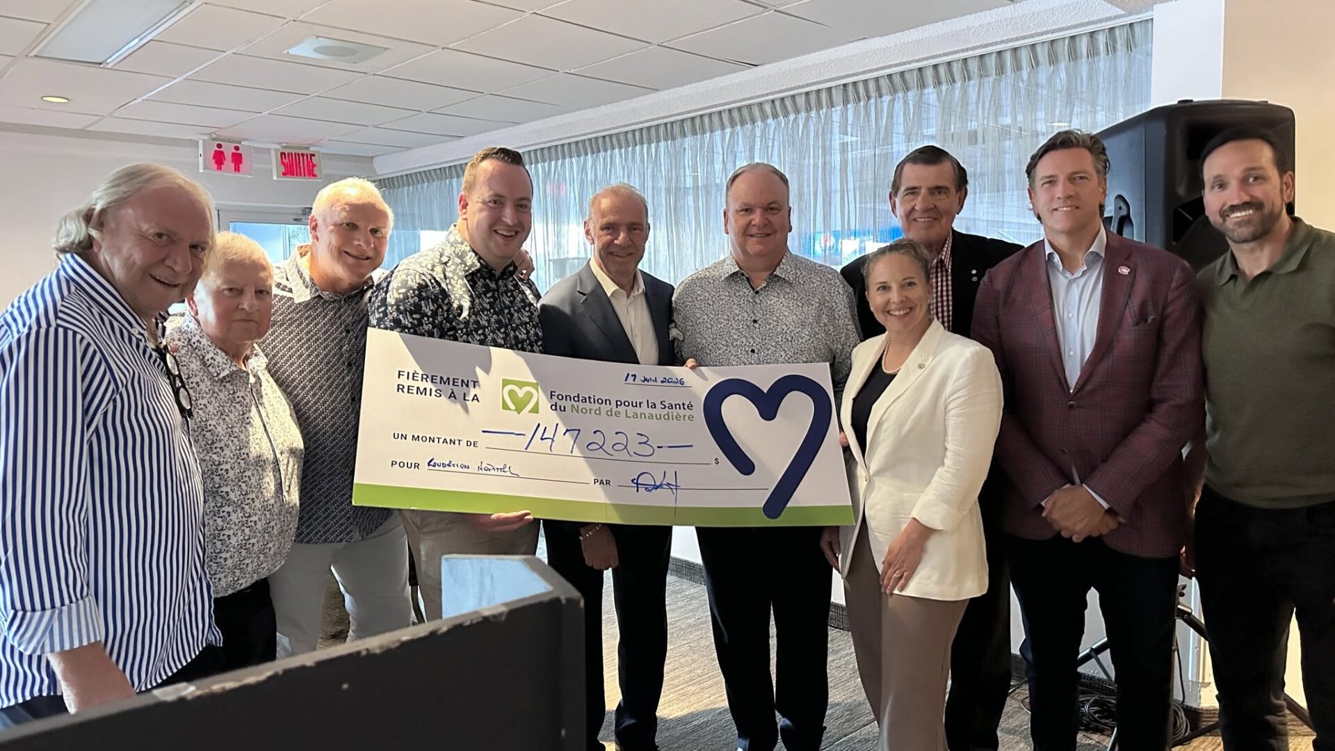 Michel Beaudry, Jean-Pierre Lasalle, Lucien Deblois, Alexandre Chalut, Michel Therrien, Alain Chalut, Maude Malo, Serge Savard, Patrice Brisebois, Mathieu Dandenault. (Photo gracieuseté)
