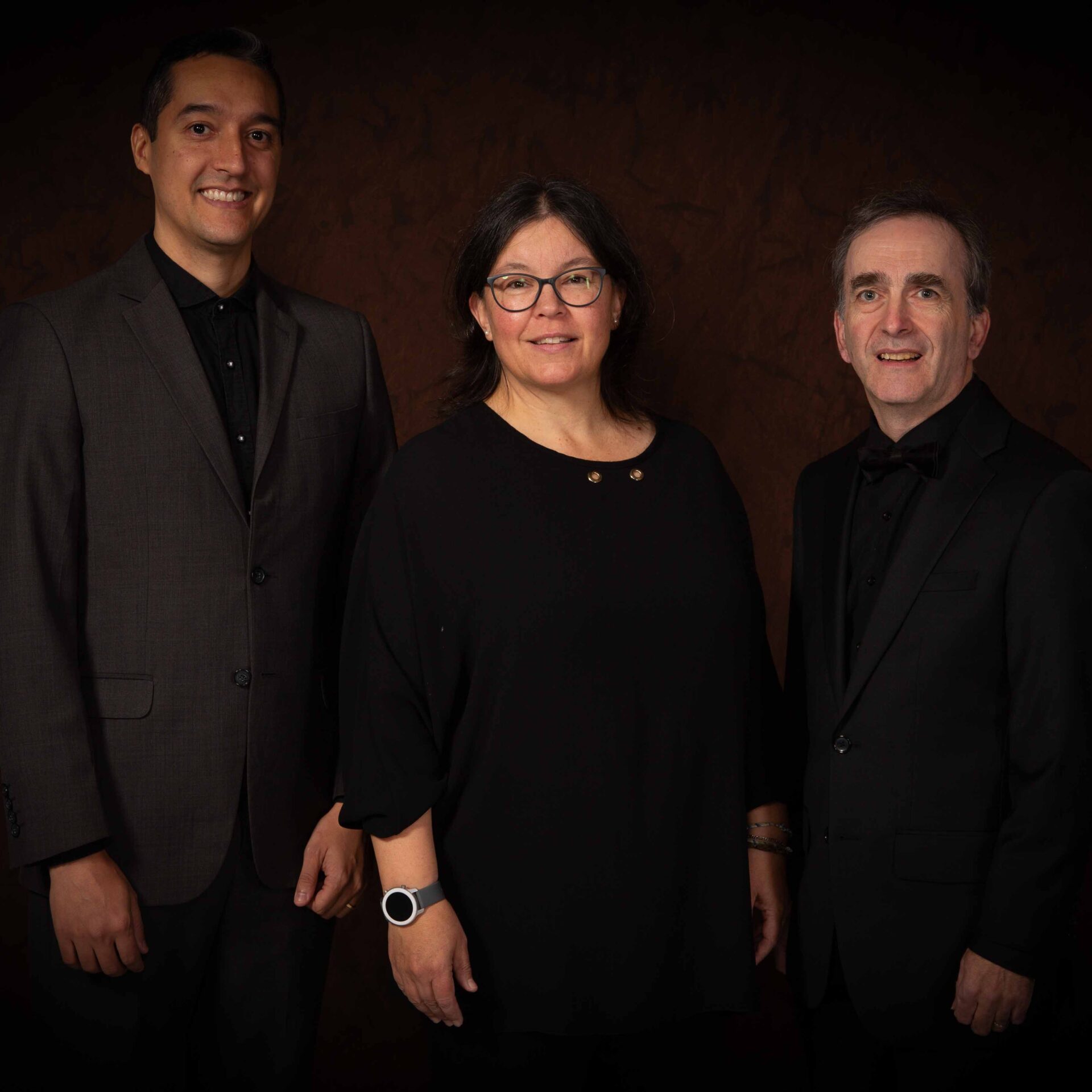 Leandro Cardoso, Annie Desrosiers et Bernard Ducharme, l’équipe de direction musicale. (Photo gracieuseté – Yves Buteau)