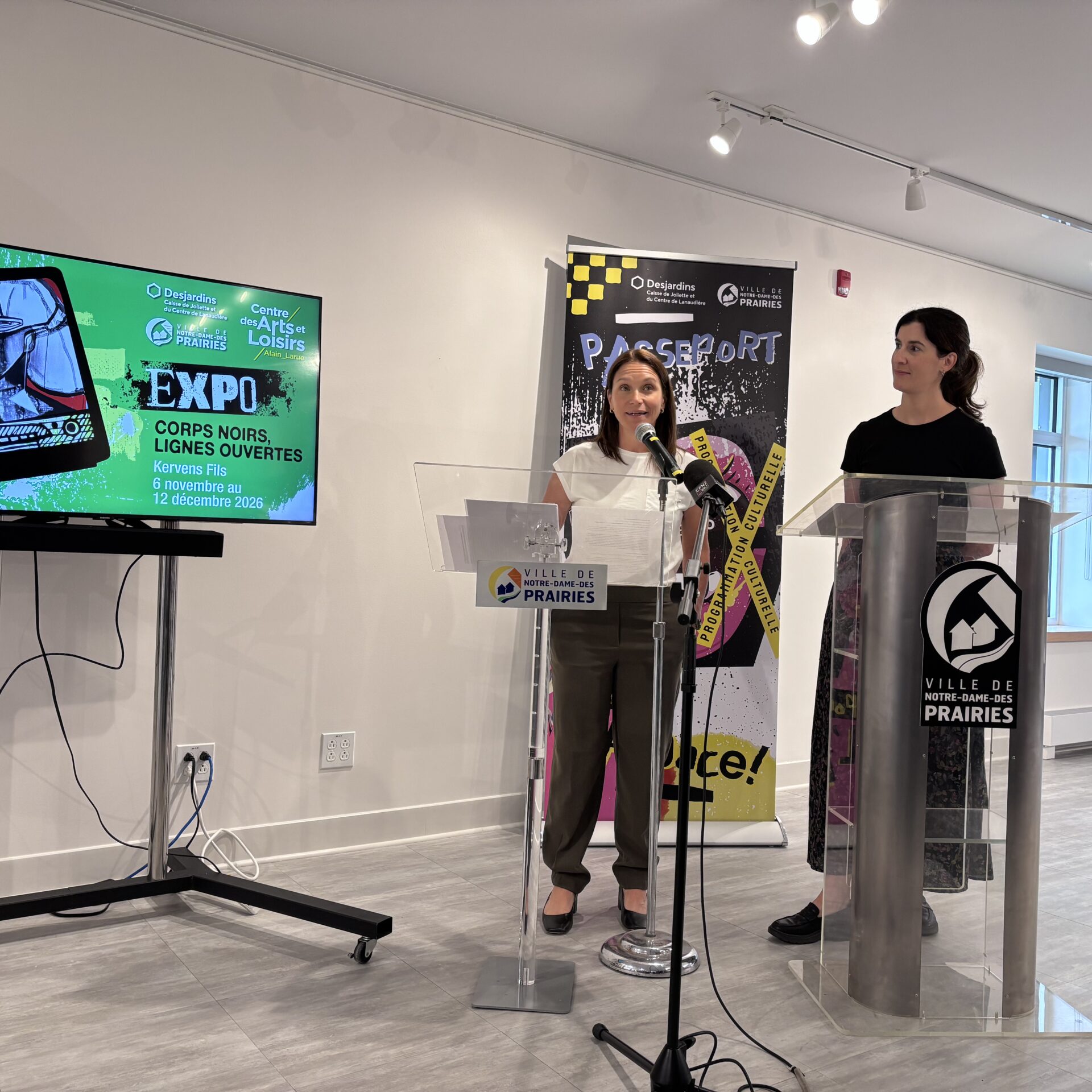 Karine Marois et Joanie Laforest ont présenté les faits saillants de la programmation. (Photo Médialo - Élise Brouillette)