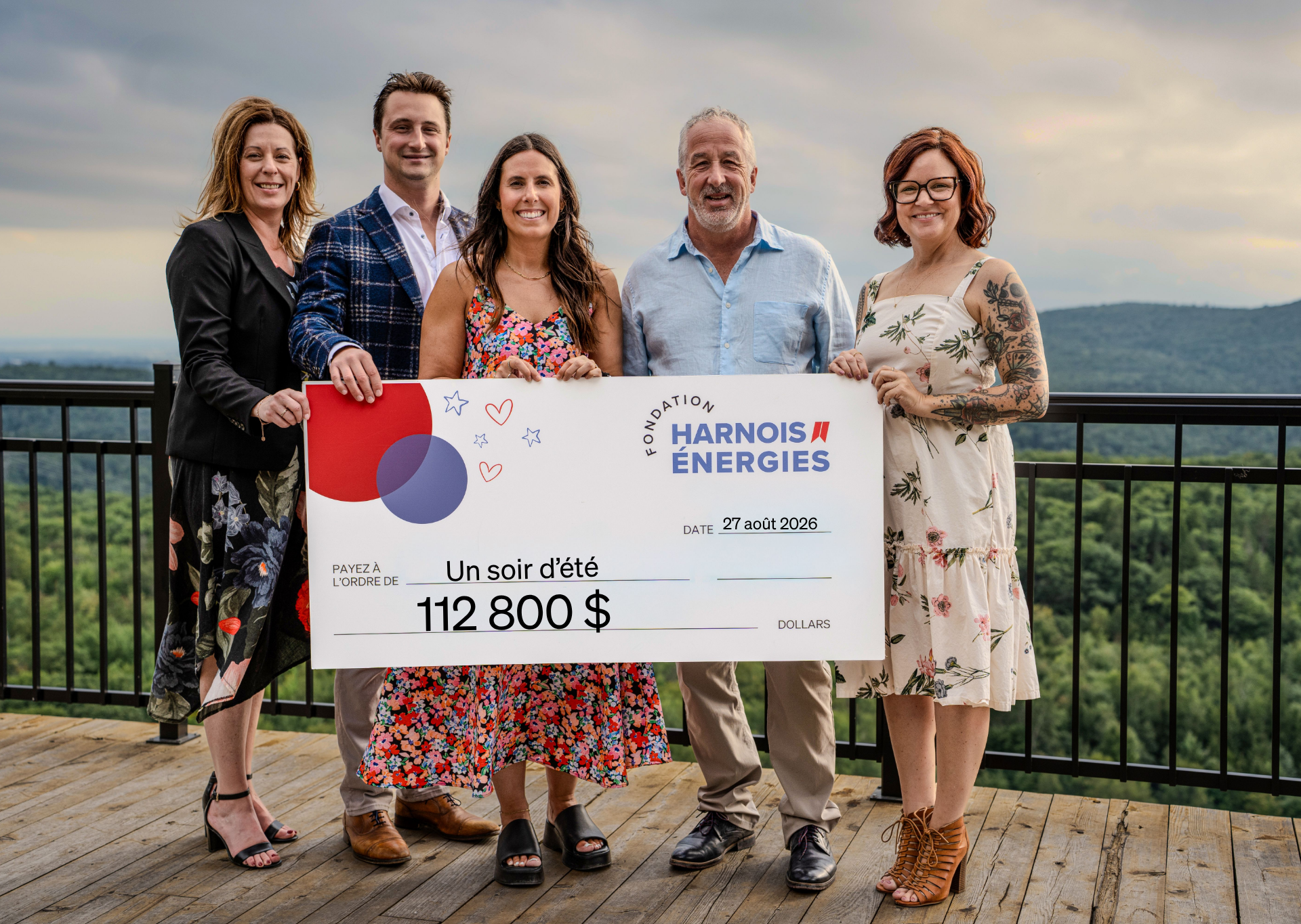 Christina Corsi, administratrice de la Fondation; Guillaume Harnois; Élisabeth Karam, administratrice de la Fondation; Serge Harnois, président-directeur général chez Harnois Énergies et Valérie Laporte, administratrice de la Fondation. (Photo gracieuseté)