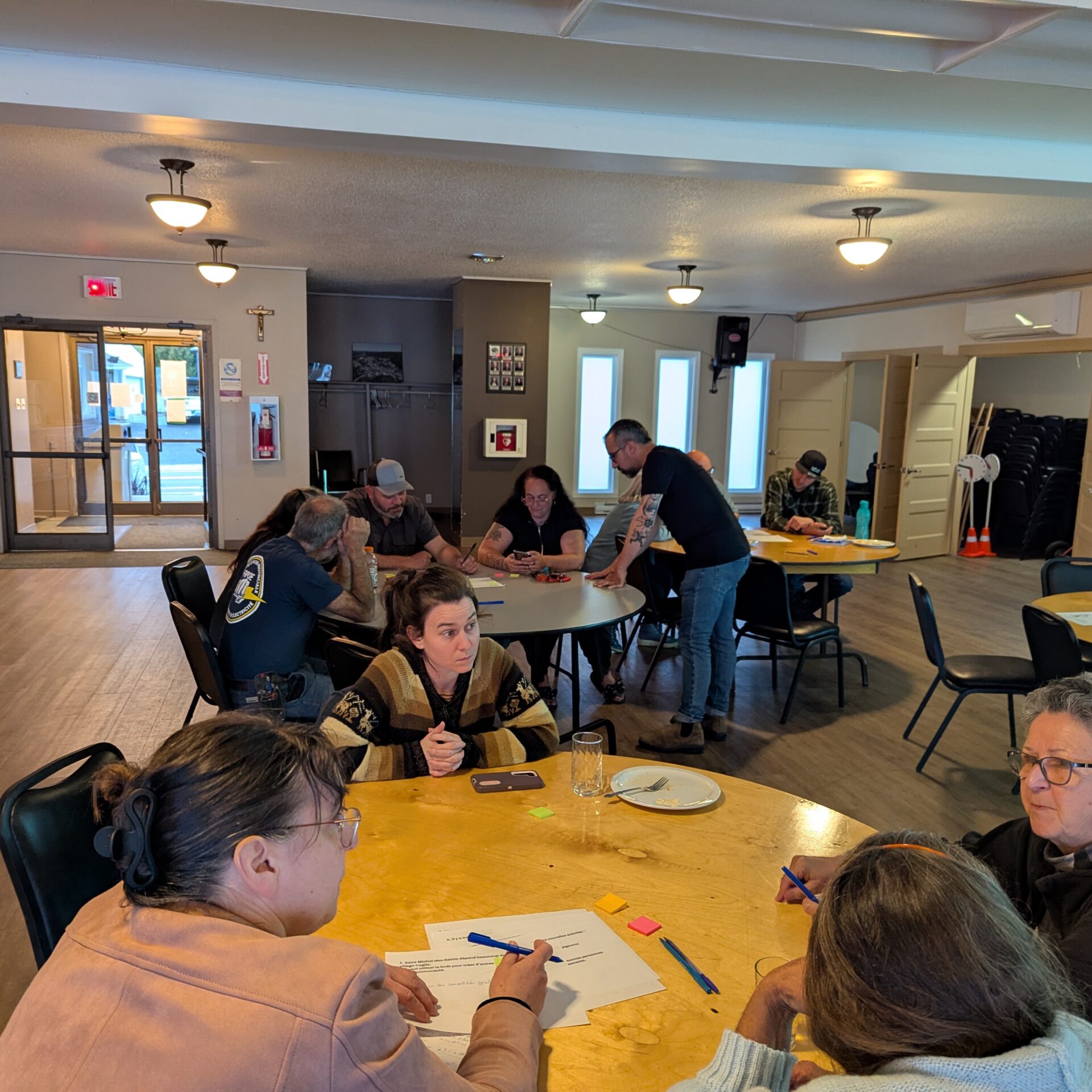 Une quinzaine de personnes ont participé à cette deuxième Assemblée du village. (Photo gracieuseté)