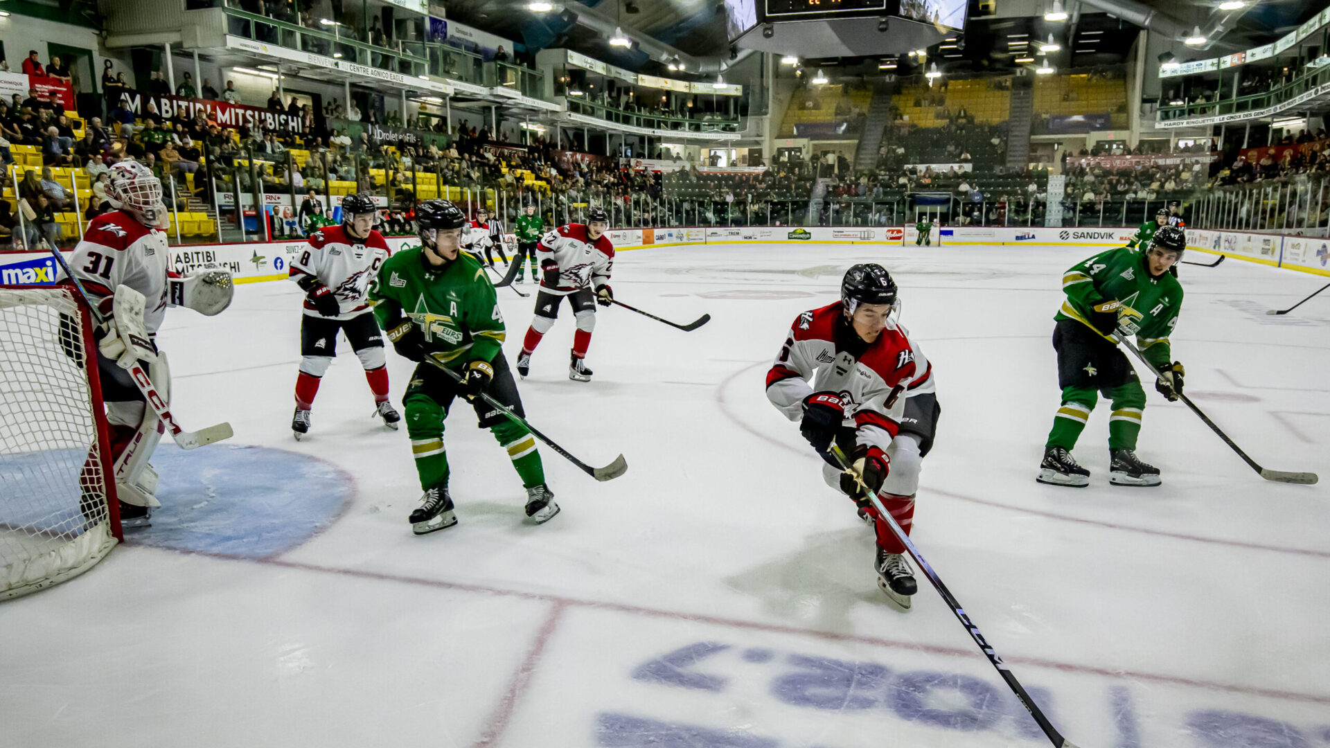 Les Huskies ont été battus par les Foreurs.

Photo gracieuseté Dany Germain.