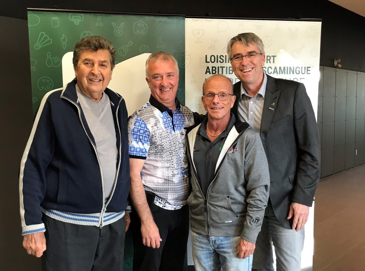 Deuxième en partant de la gauche, Jaclin Bégin.

Photo tirée du site Internet de l'organisme.