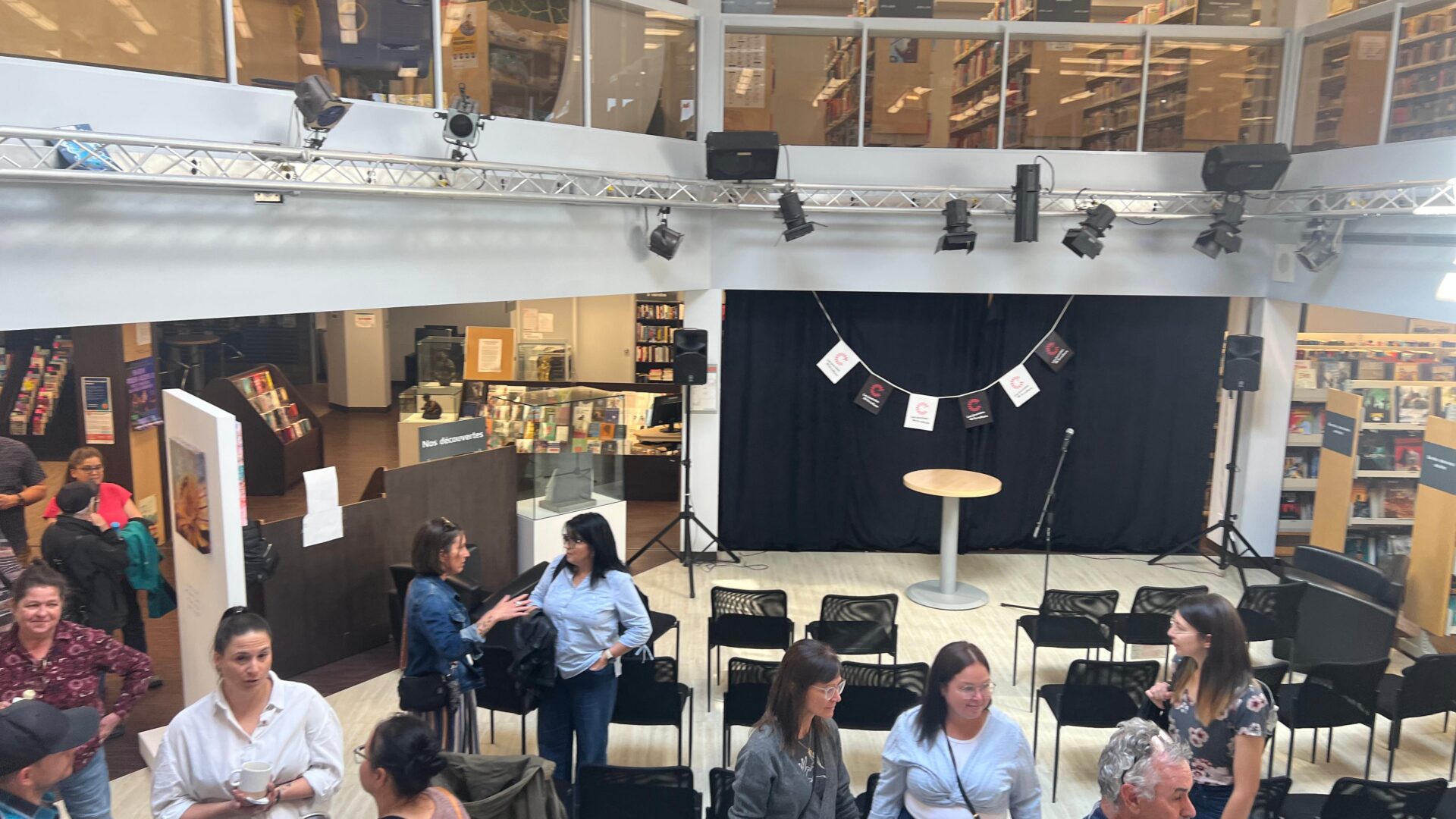 Le public au rendez-vous pour cette première journée culturelle à Rouyn-Noranda.

Crédit Photo : Le Citoyen — Ricardo Jr Emmanuel 
