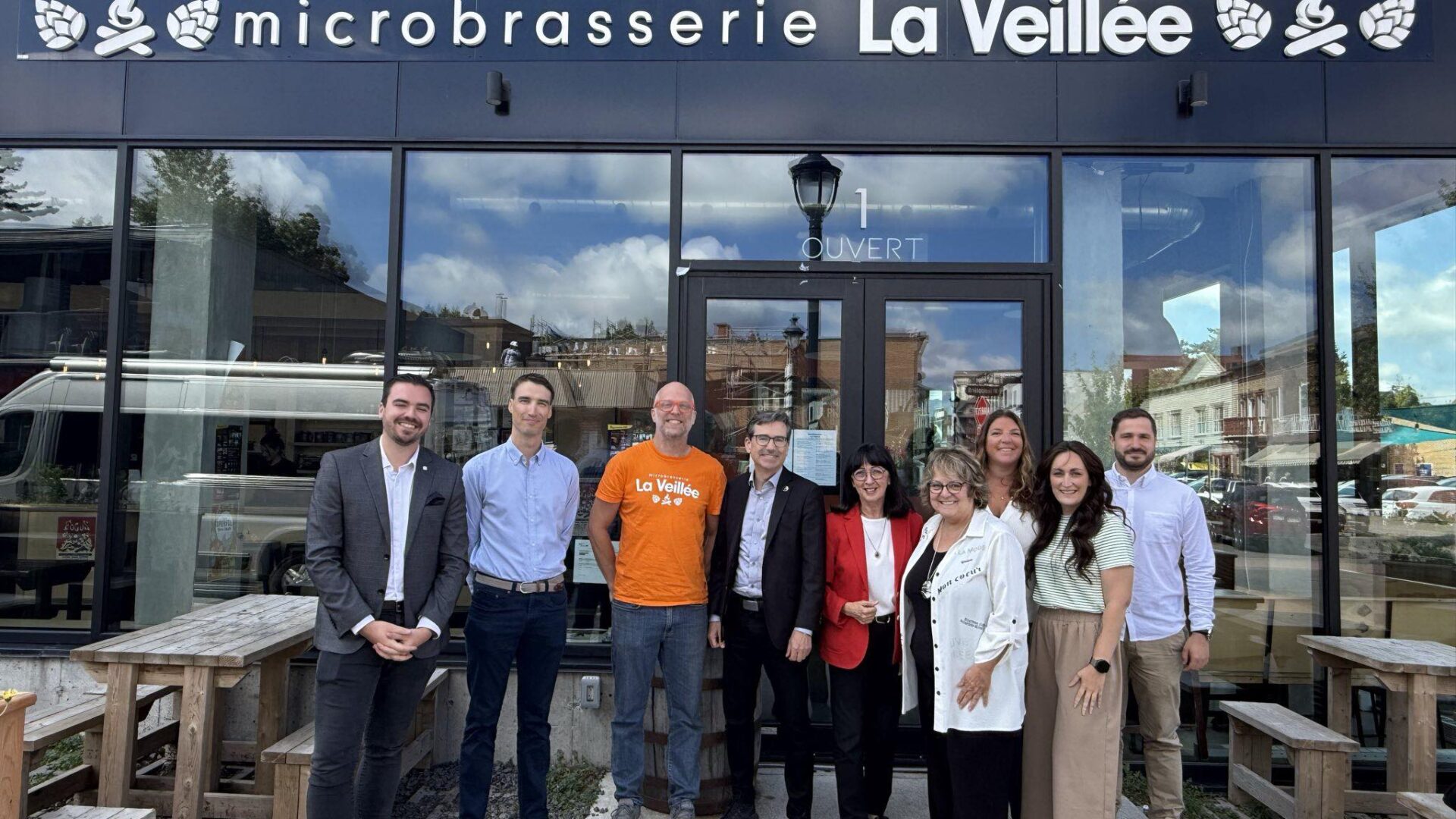 Pascal Paradis, député de Jean-Talon lors de sa tournée à Sainte-Agathe.
Photo gracieuseté