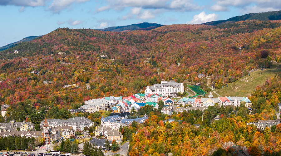 Le nombre de condos vendus dans le centre urbain de Mont-Tremblant dépasse celui des unifamiliales. (Photo Tremblant)