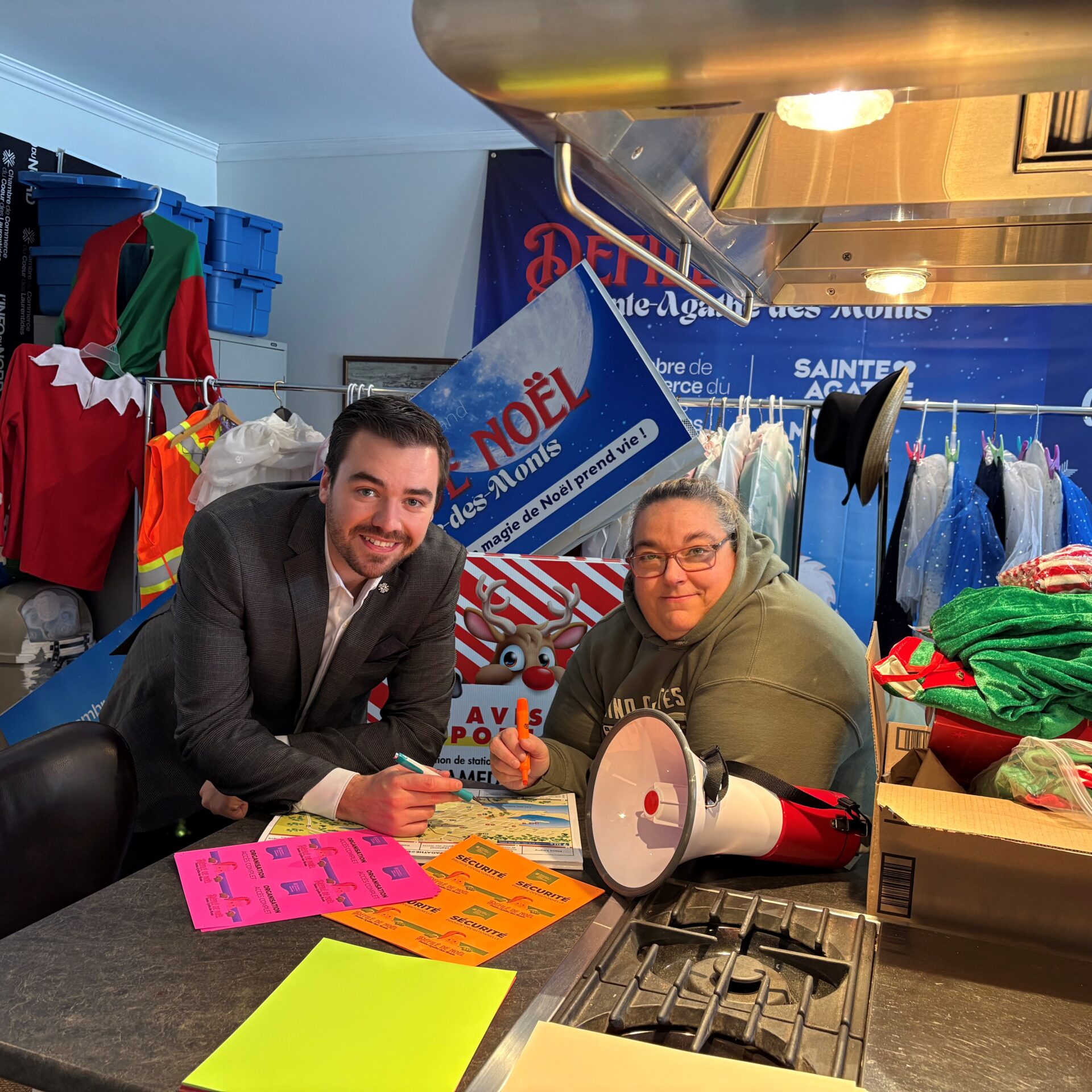 Alexandre Girard-Duchaine, directeur général de la Chambre de commerce du cœur des Laurentides et Nadia Bédard, chargée de projets.
(Photo gracieuseté)