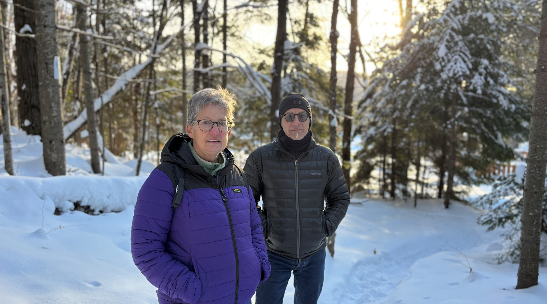 Chantal Cardin, présidente, et Marc Levasseur, membre du conseil d’administration de Sentiers Val-des-Lacs. Photo Médialo - Marie-Catherine Goudreau