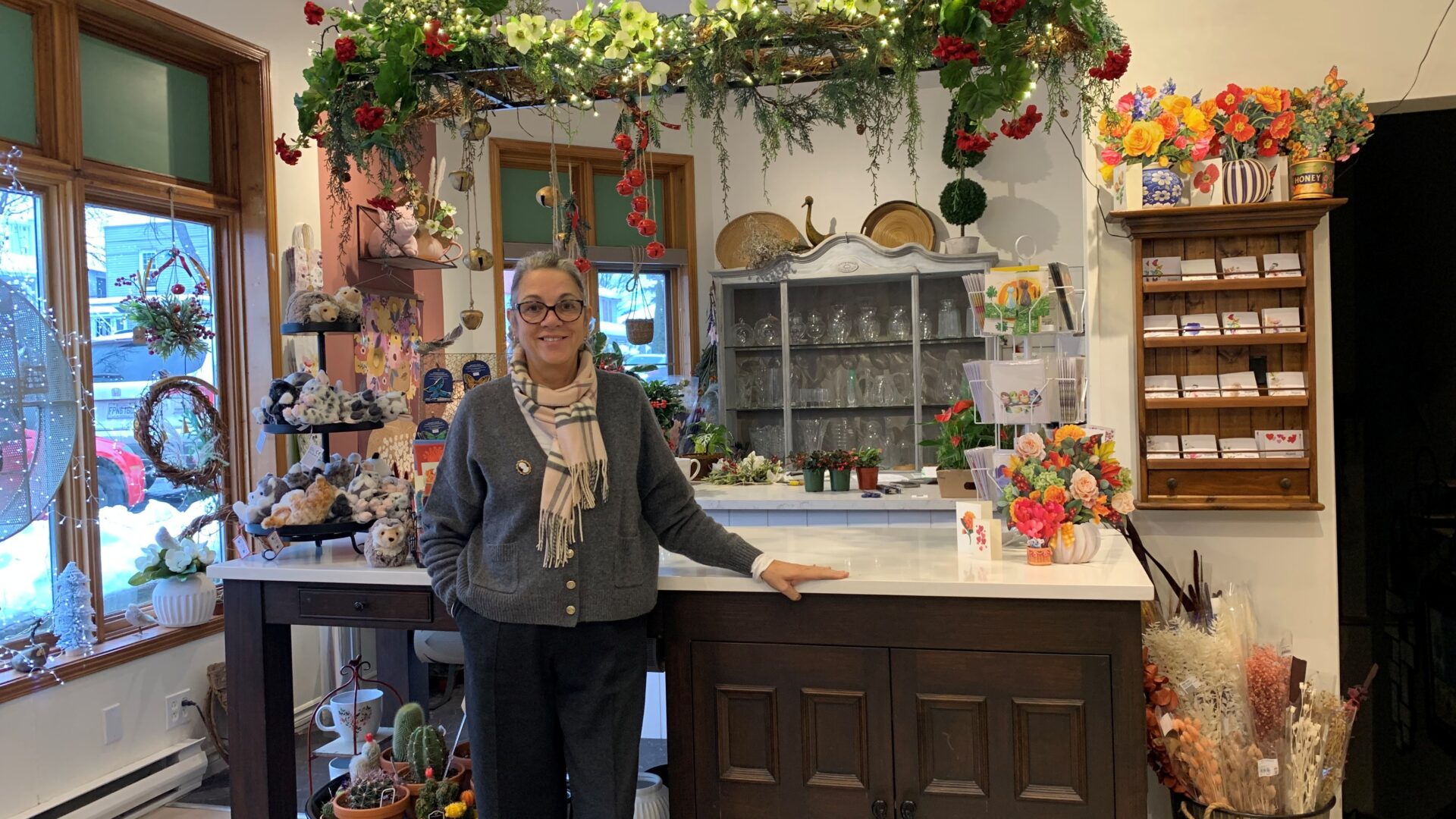 Patricia Lalonde, propriétaire de Fleuriste Majorie au Village des Monts à Sainte-Agathe. Photo Médialo - Emmanuelle Mozayan-Verschaeve