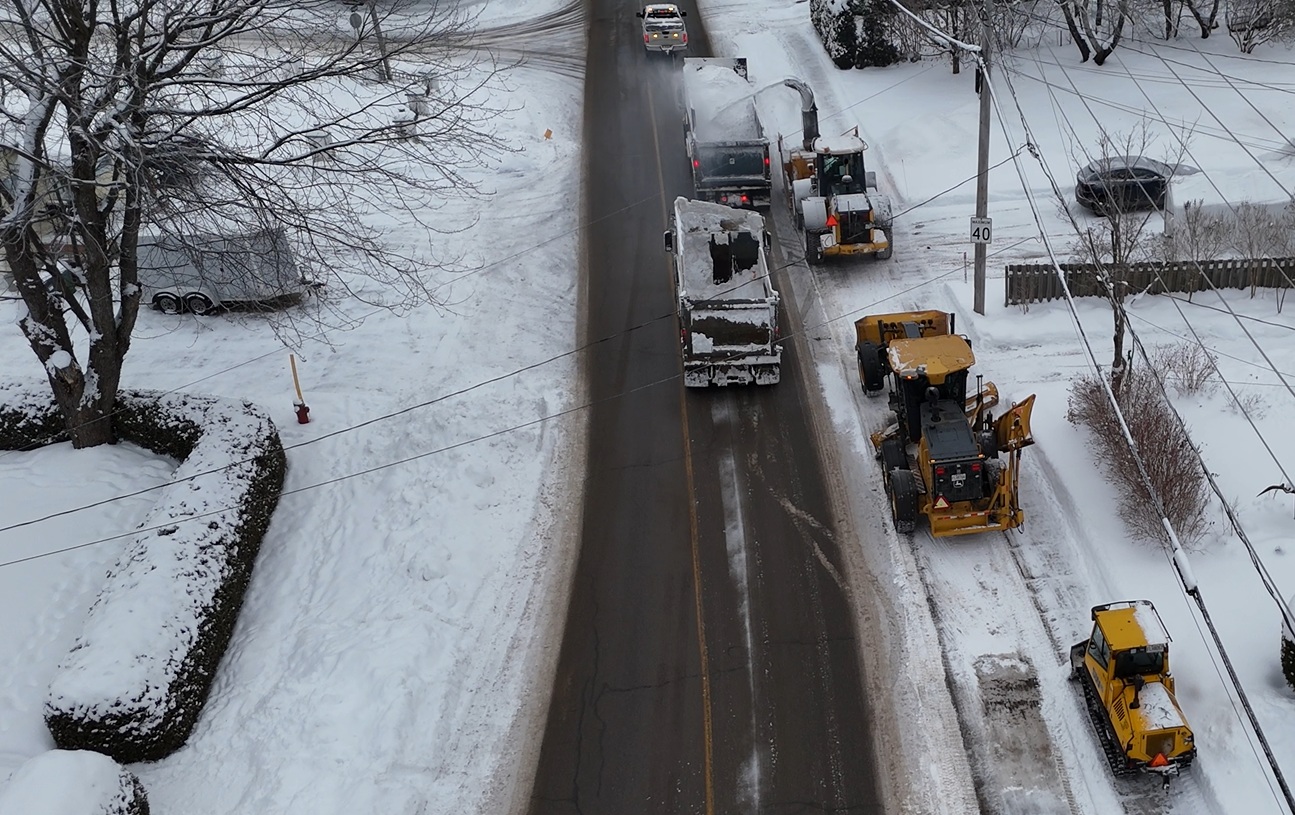 Opération de soufflage de neige à Sainte-Agathe. Photo gracieuseté 