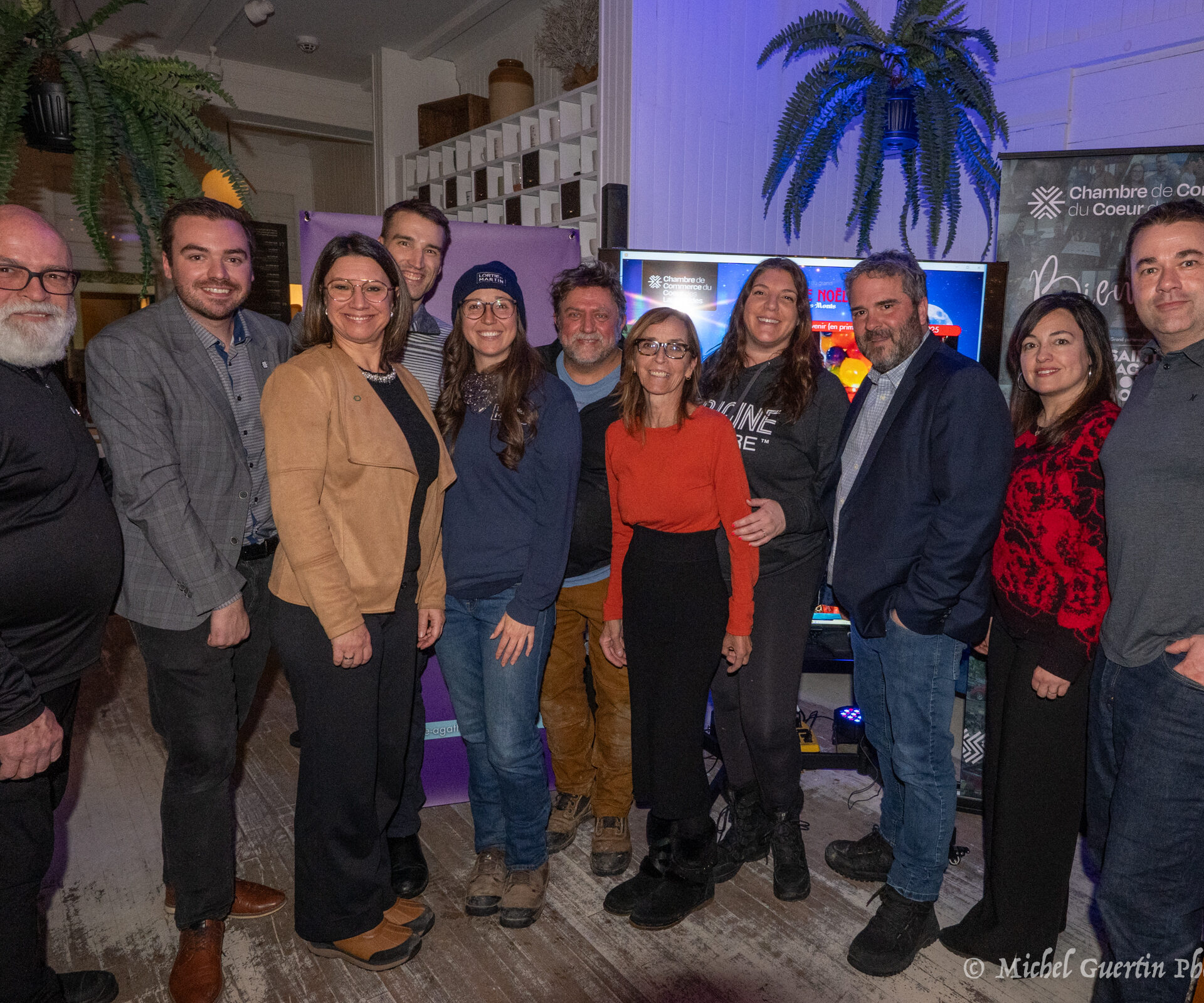 L’événement Je choisis d’abord Sainte-Agathe a eu un franc succès. Des anciens, mais aussi de nouveaux entrepreneurs locaux s’y sont réunis autour des représentants de la Chambre de commerce des Laurentides et de ceux de la Ville. 
(Photo Michel Guertin)
