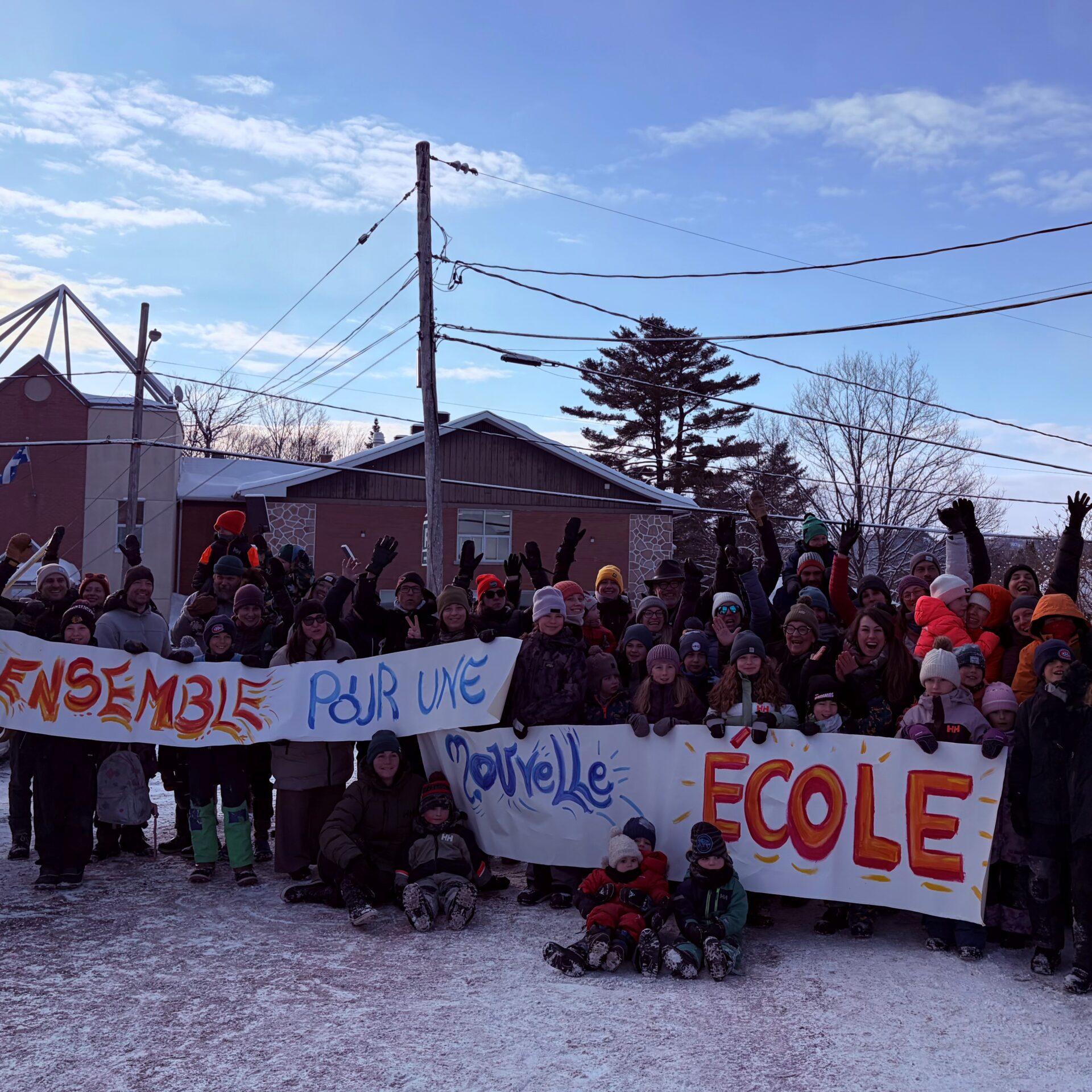 Rassemblement pour la nouvelle école de Val-David. Photo gracieuseté