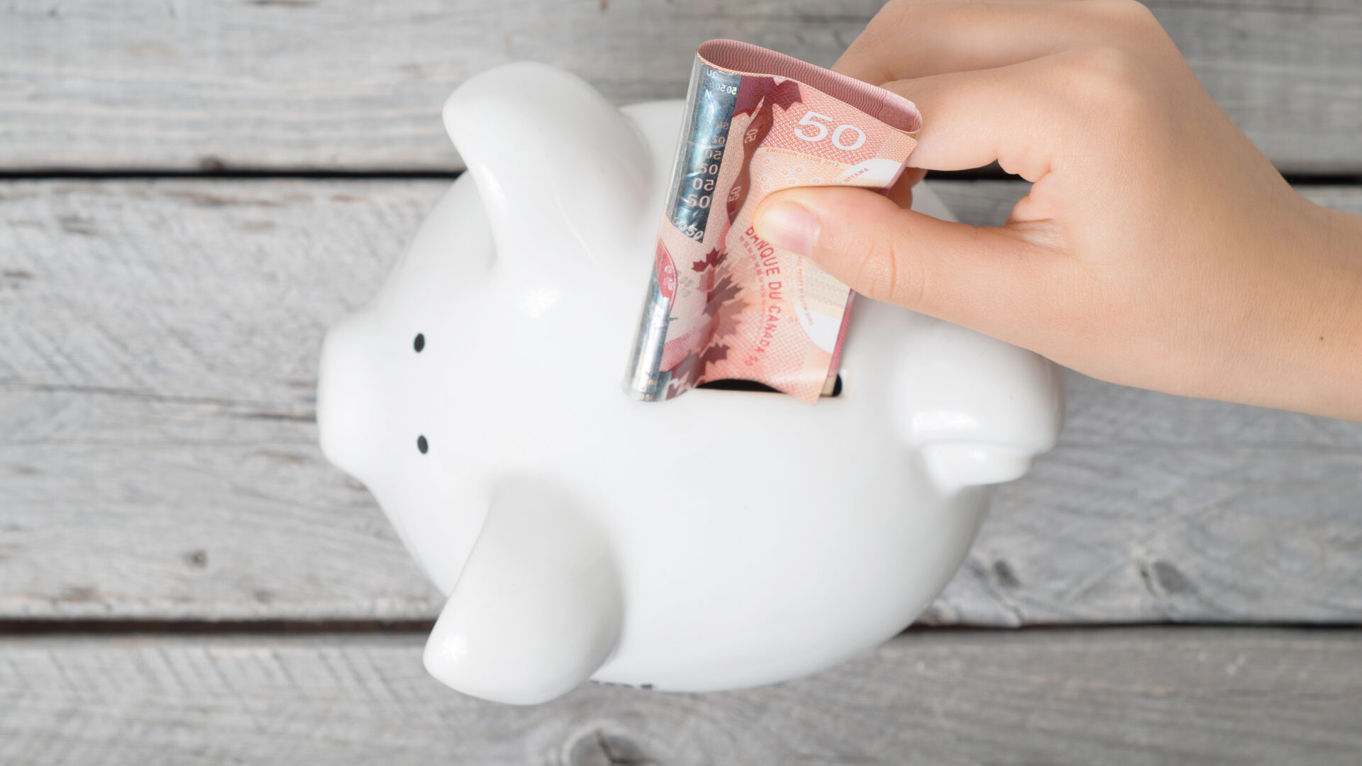 Commencez à placer votre argent le plus tôt possible. Photo Adobe Stock