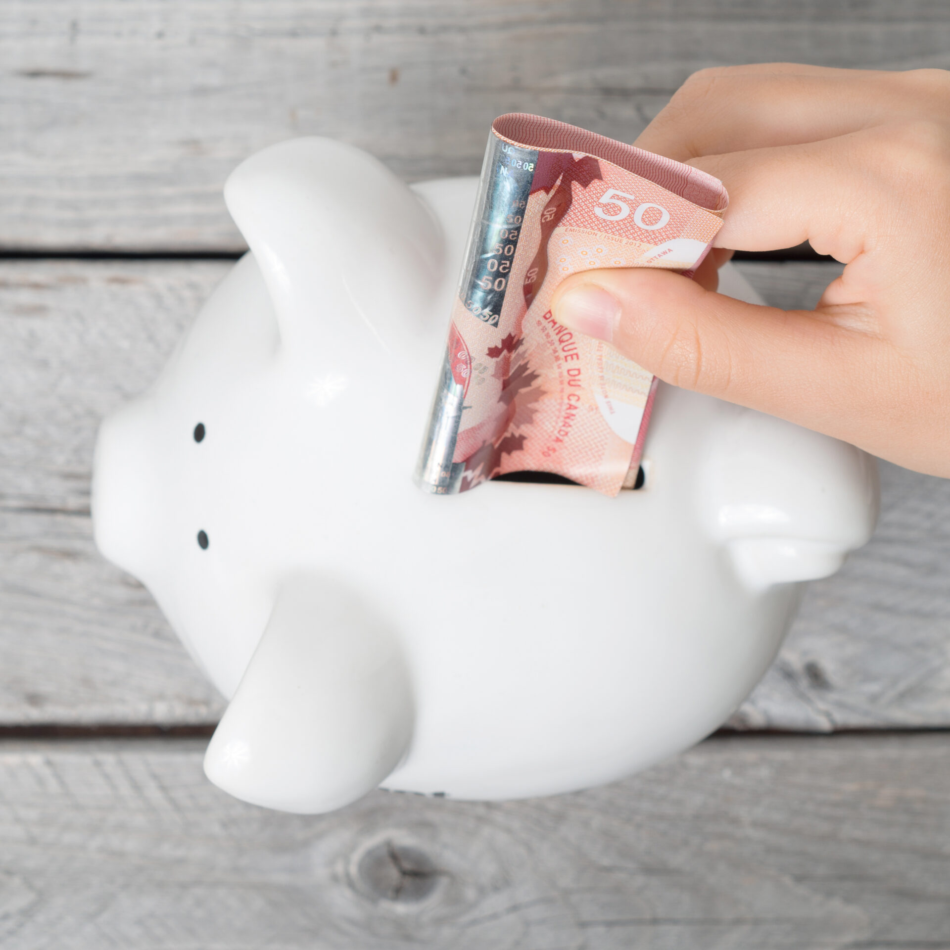 Commencez à placer votre argent le plus tôt possible. Photo Adobe Stock