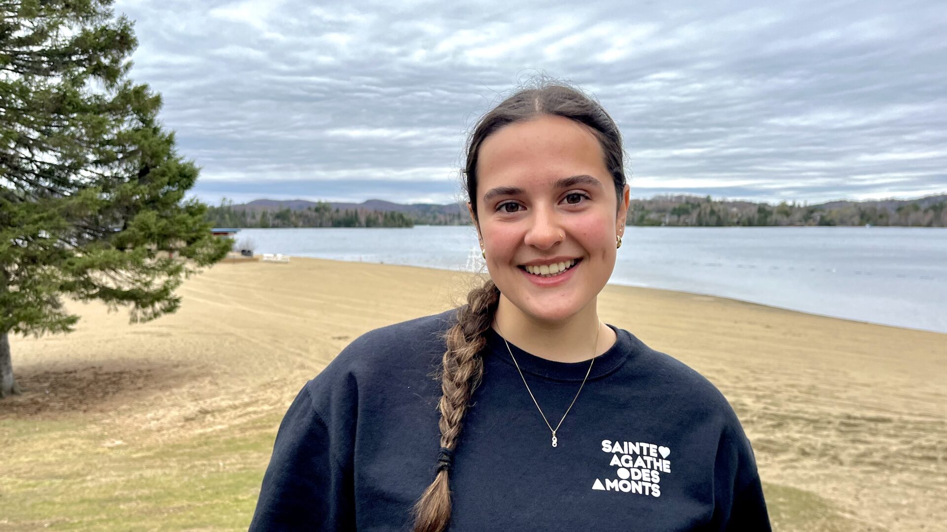 Mathilde Lapointe est employée saisonnière à la ville de Sainte-Agathe-des-Monts. Photo gracieuseté 