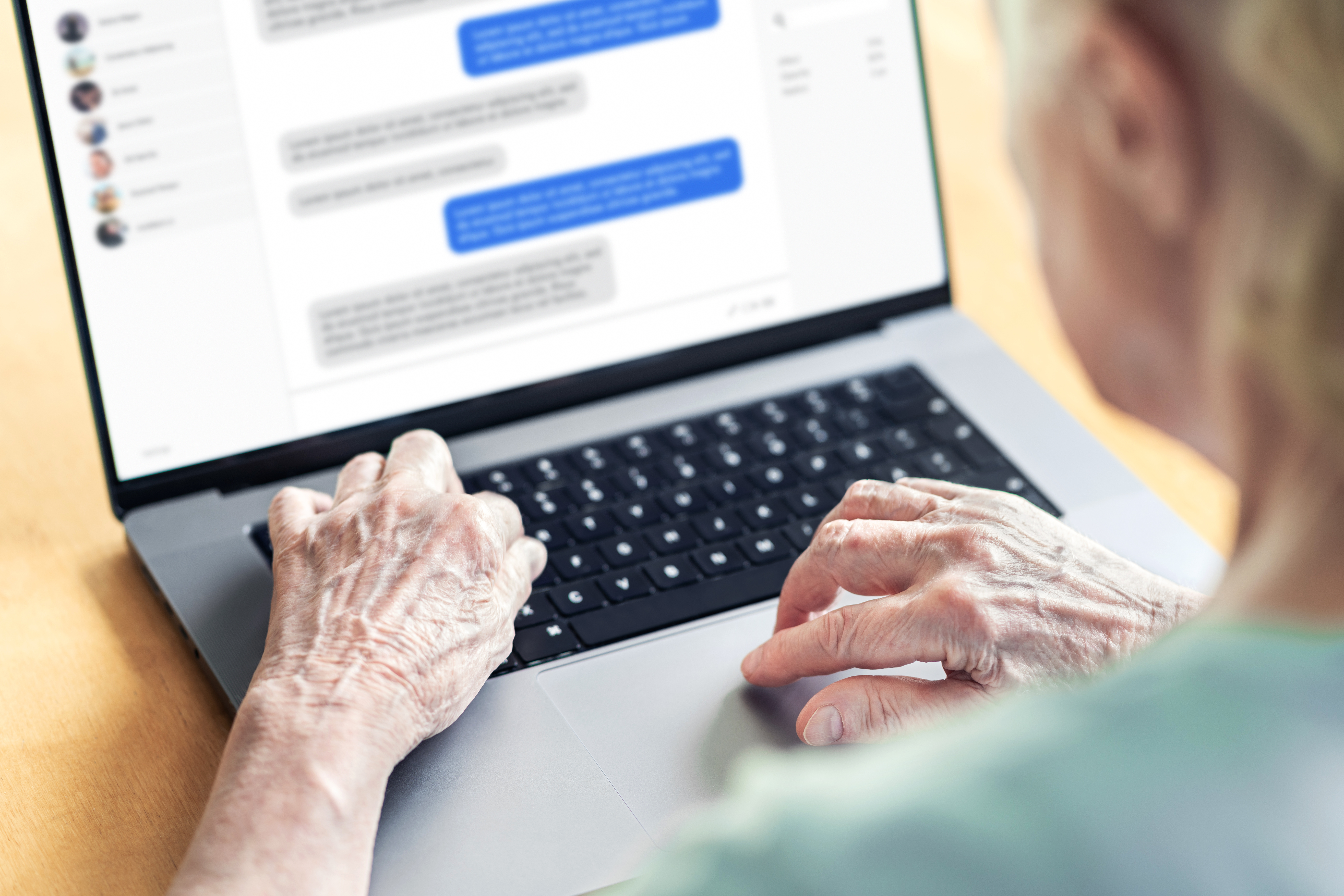 Sur les réseaux sociaux et sites de rencontre, les arnaques amoureuses se multiplient. Photo Adobe Stock