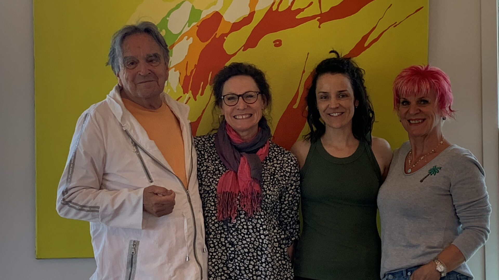 René Dupéré, directeur musical, Diane Lanthier, adjointe administrative et chanteuse, Priscilla Beaulieu, conseillère à l’intervention, et Joyce Gagnon, chanteuse humoristique. Photo Médialo - Emmanuelle M.-Verschaeve 