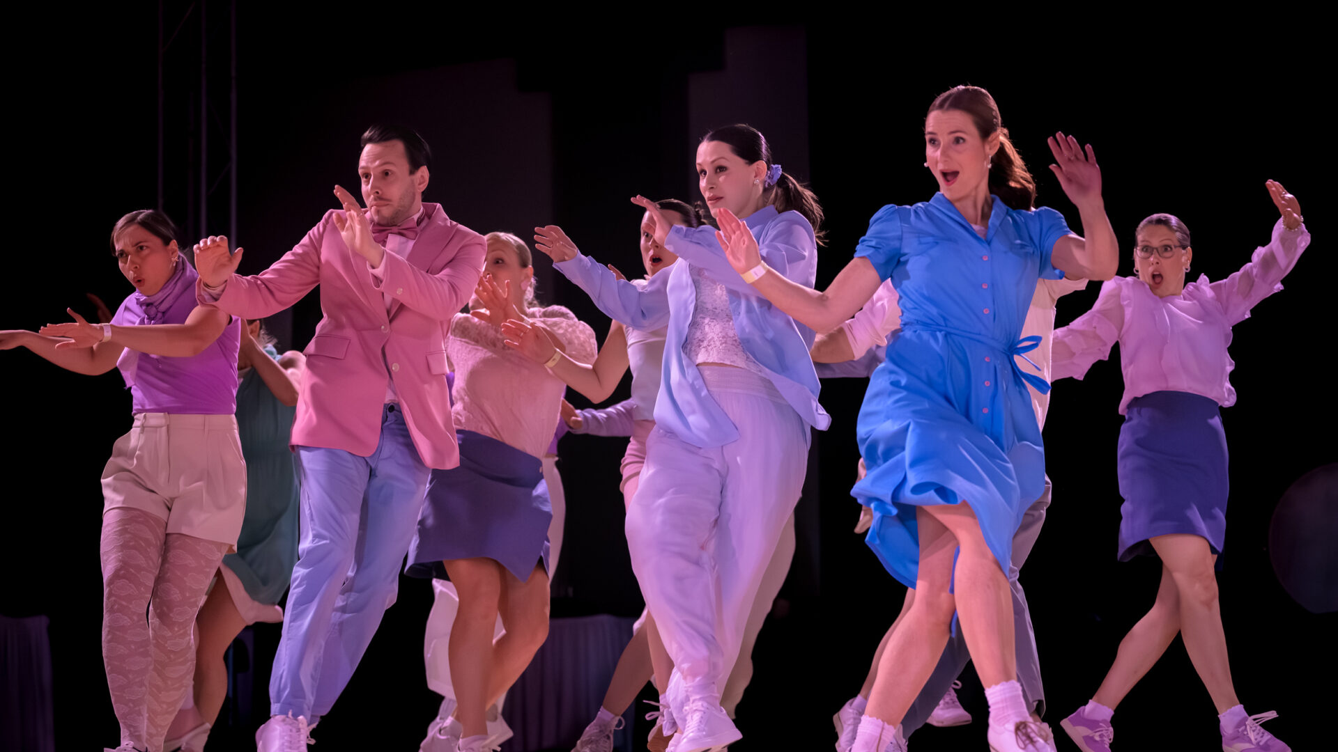 La troupe Les Patates Chaudes. Photo Bradford Whelan 