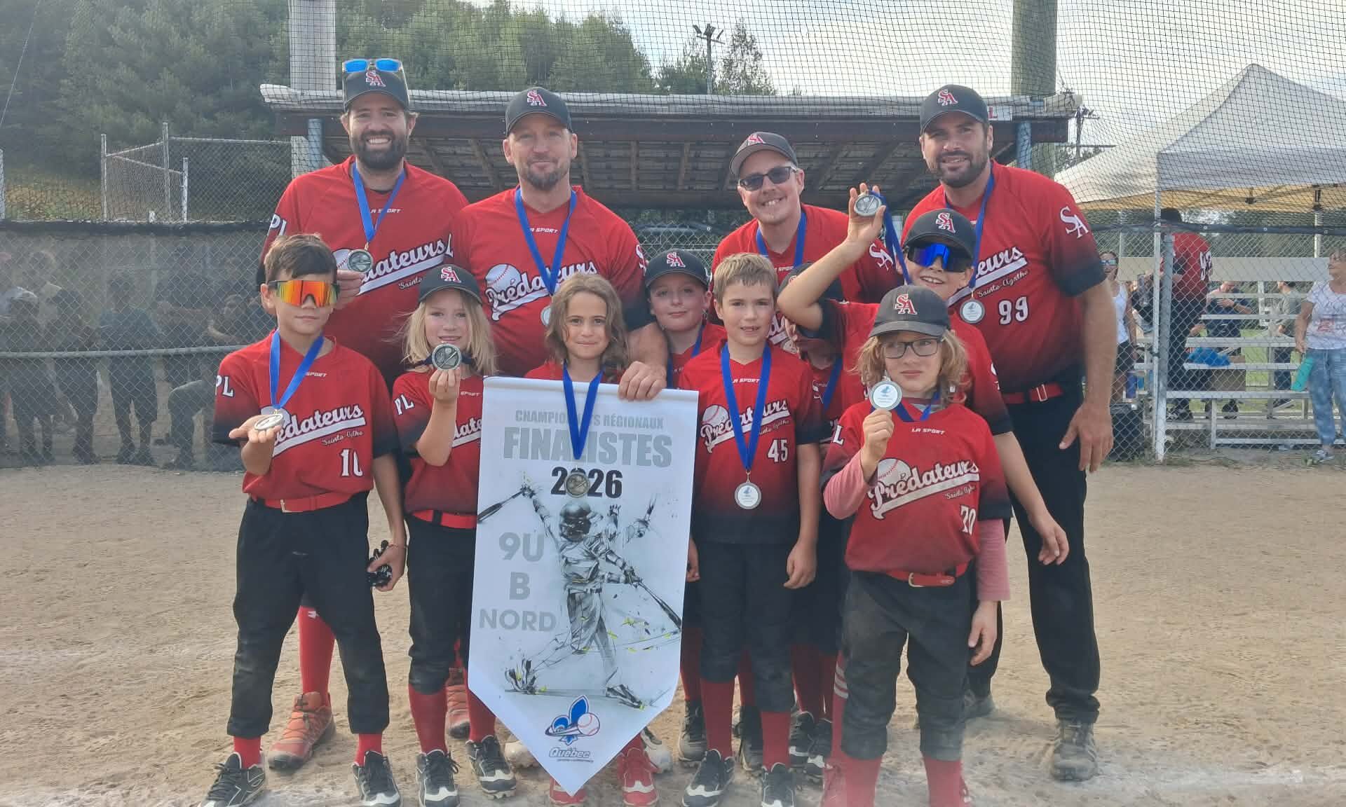 Les Prédateurs de Sainte-Agathe, finalistes du baseball mineur (catégorie 9UB). Photo gracieuseté 