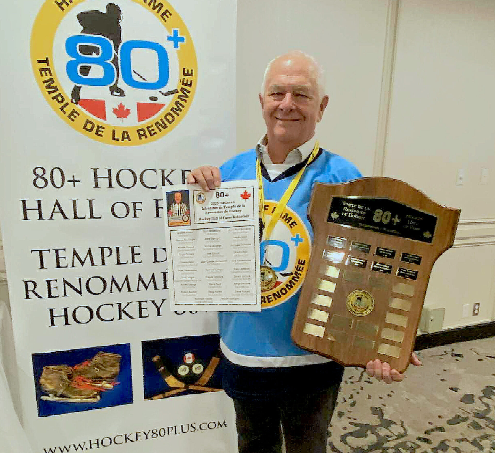 @BV: Michel « Pépé » Bourgoin, intronisé au Temple de la renommée du hockey 80+ après avoir arbitré plus de 5600 matchs. 
(Photo Gisèle Bourgoin)