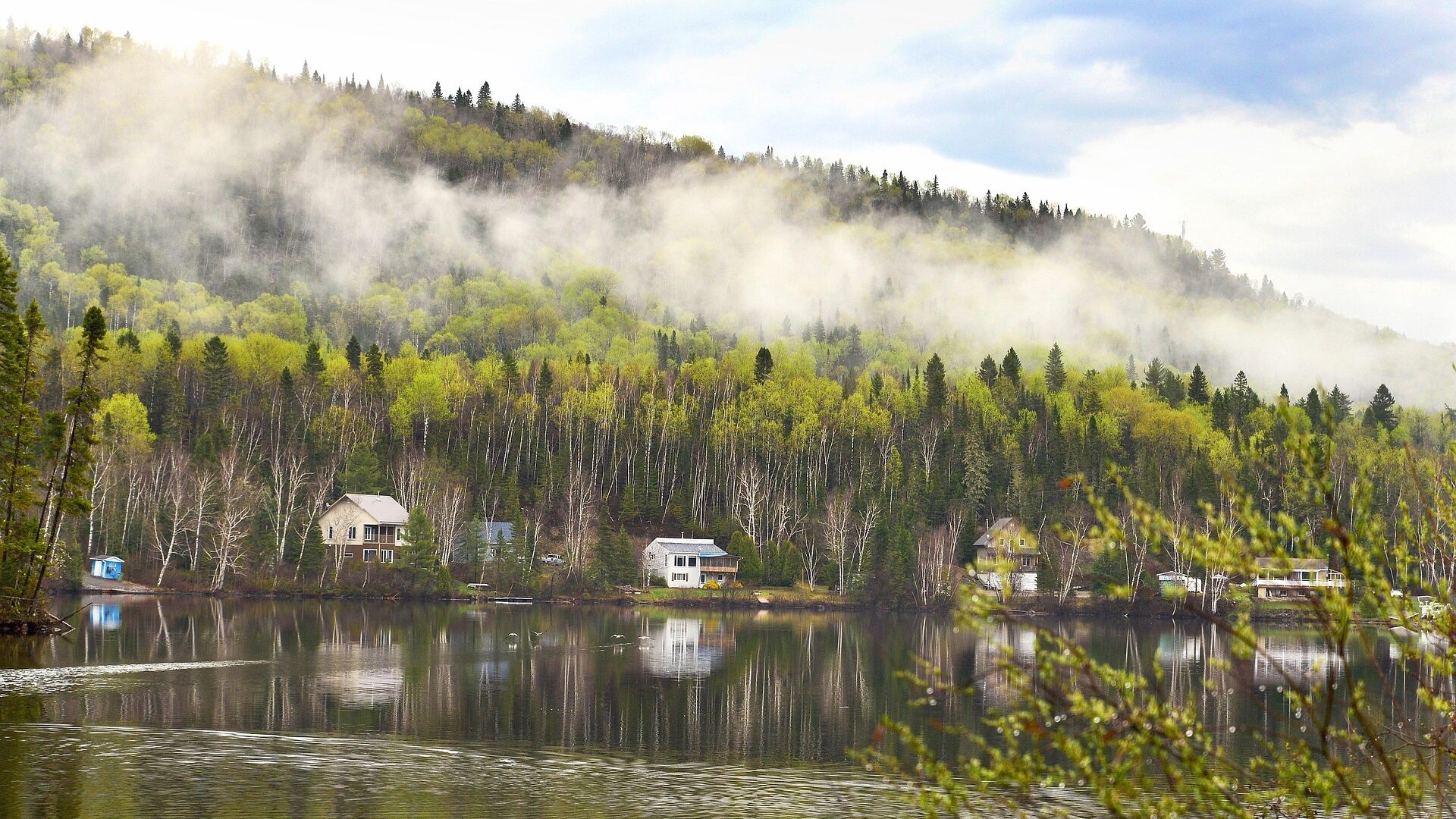 Une résidence au bord d’un lac, c’est un ingrédient de rôle d’évaluation élevé.
(Photo Pixabay)