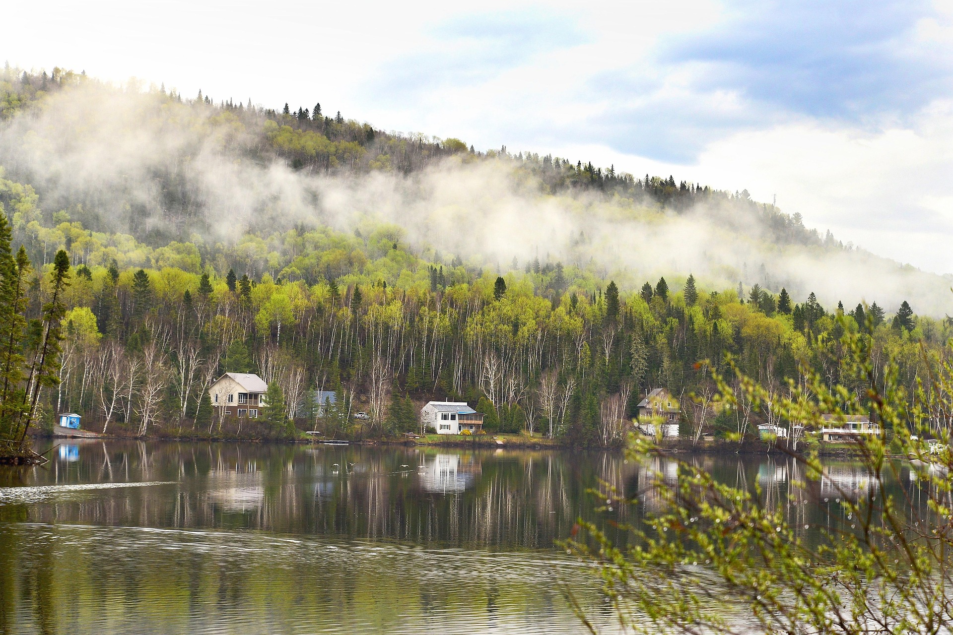 Une résidence au bord d’un lac, c’est un ingrédient de rôle d’évaluation élevé.
(Photo Pixabay)