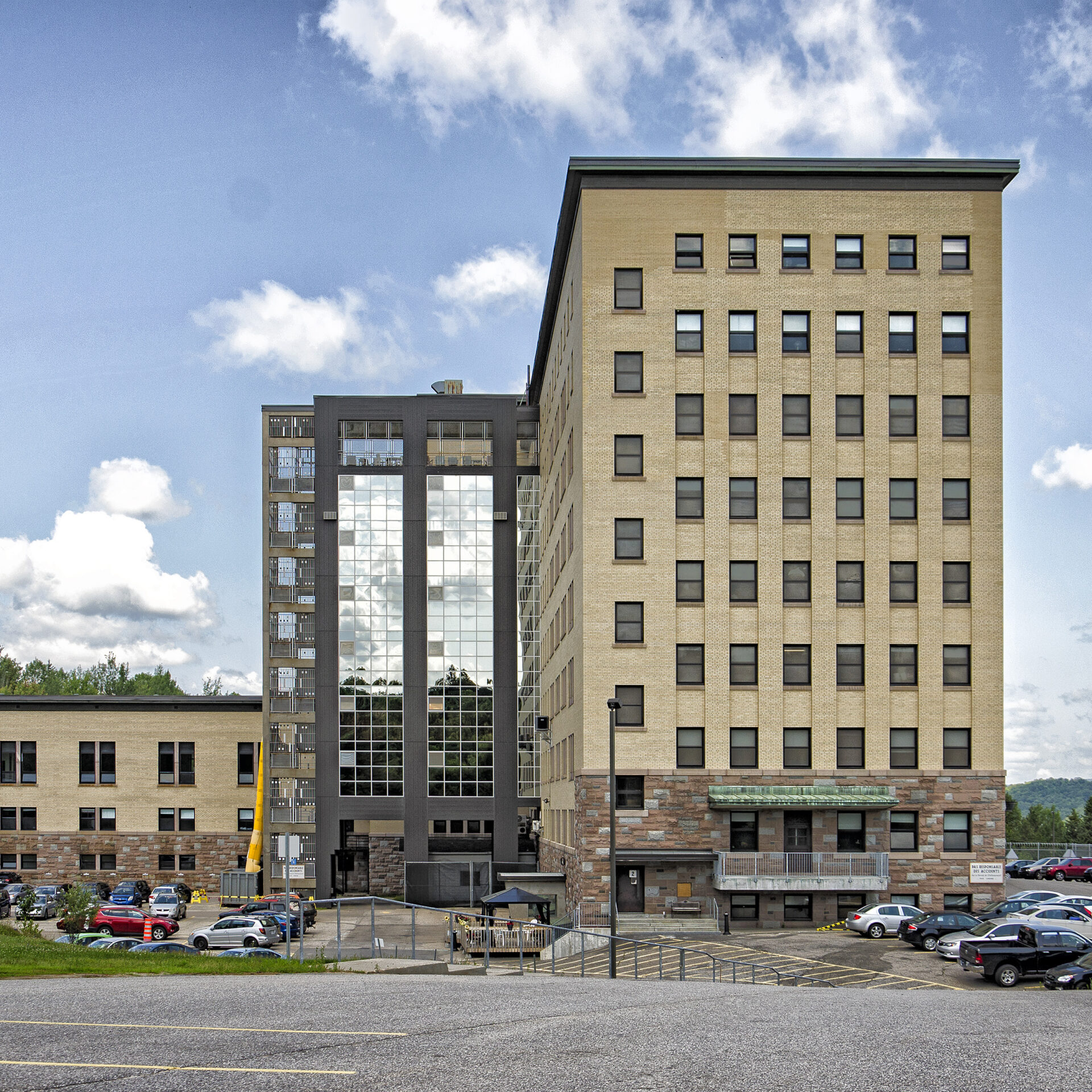 L'Hôpital de Rivière-Rouge (L'Annonciation), anciennement reconnu partout pour ses services en psychiatrie. (Photo Medialo - Ronald McGregor)