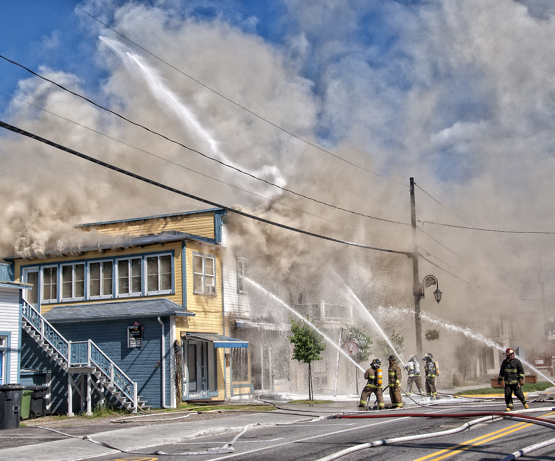 Les pompiers de la Régie du Service de Sécurité incendie de la Vallée de la Rouge viennent de signer leur toute première convention collective.
(Photo Médialo - Ronald McGregor)