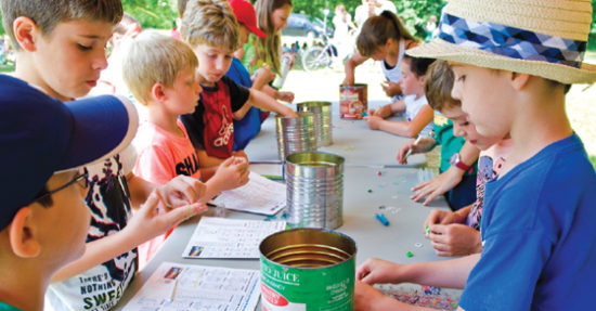enfants qui peinturent