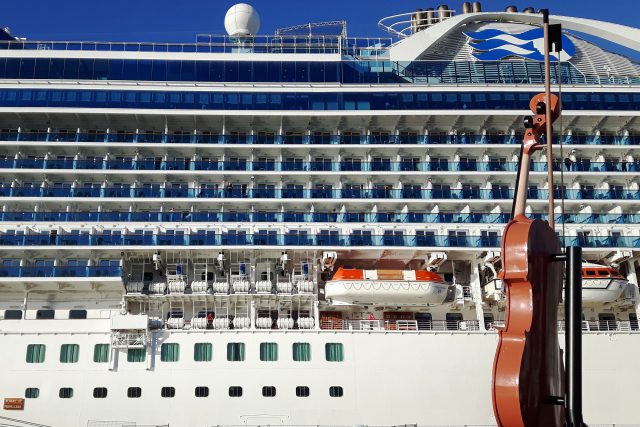 Big Fiddle and Caribbean Princess Cruise ship - Sydney, Cape Breton Island, NS
