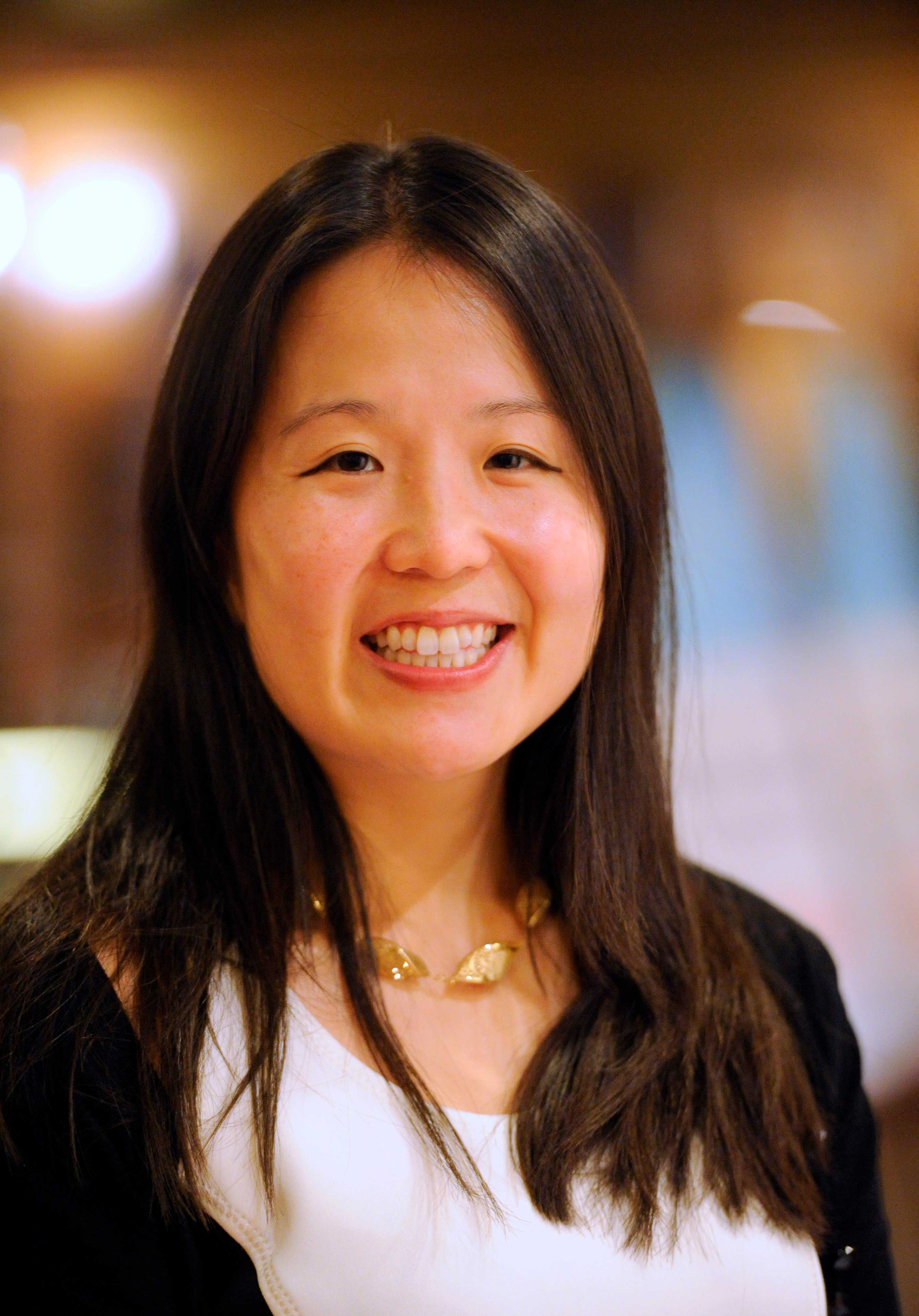 Portrait shot of Dr. Jiwon Oh.
