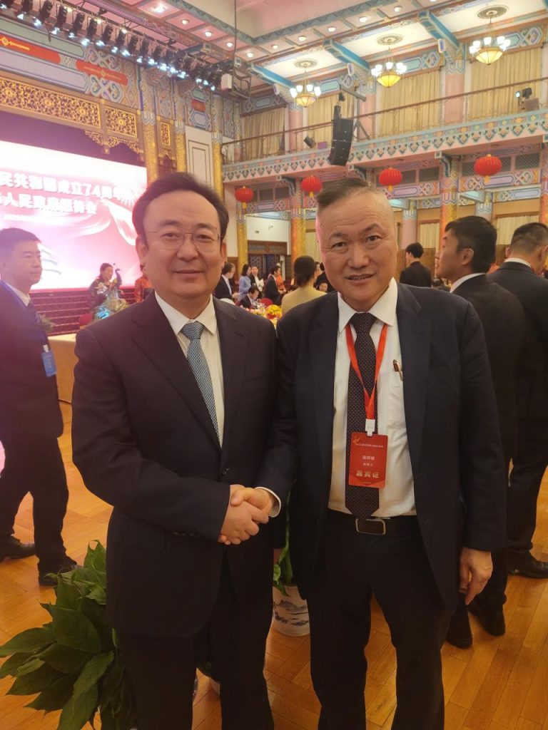 加中海外交流协会会长陆炳雄连续23年出席国庆招待会9
