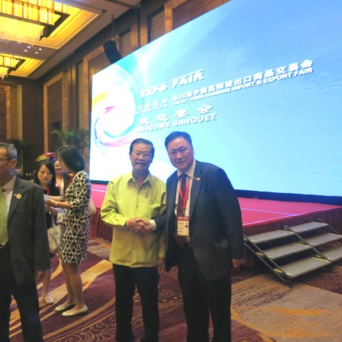 知名加雄移民总裁陆炳雄先生获颁【海外精英奖】10