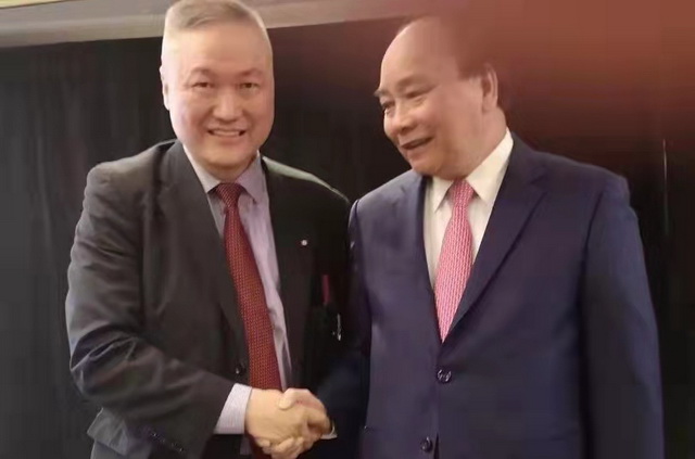 知名加雄移民总裁陆炳雄先生获颁【海外精英奖】11