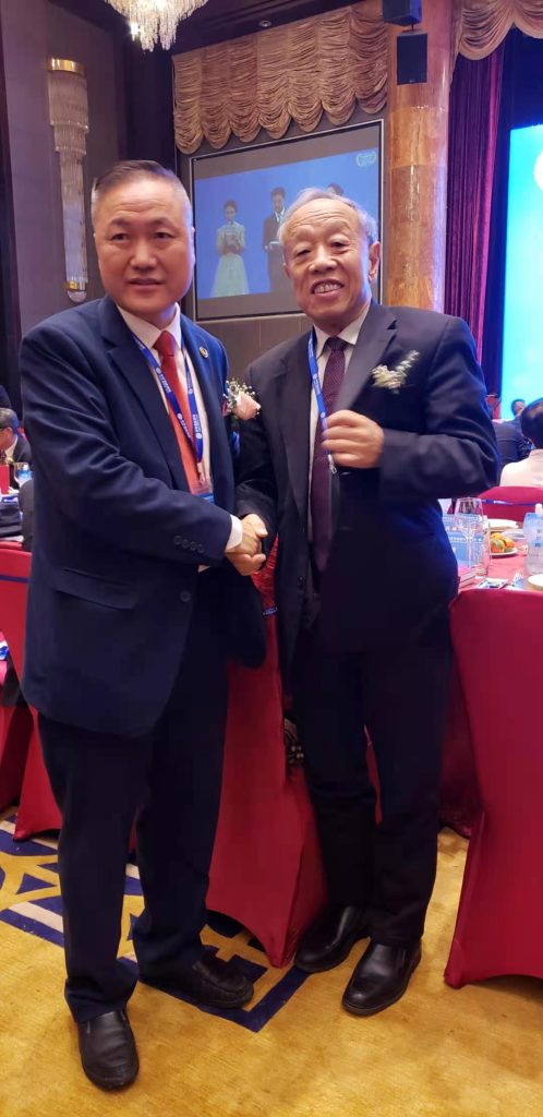 知名加雄移民总裁陆炳雄先生获颁【海外精英奖】15