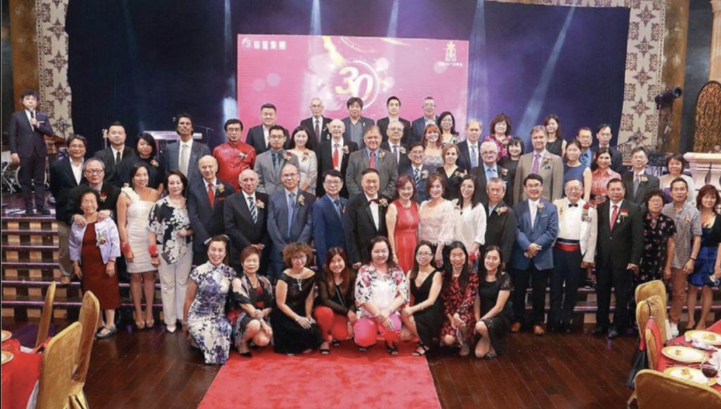 加雄移民集团举办庆圣诞迎新年35周年大联欢33